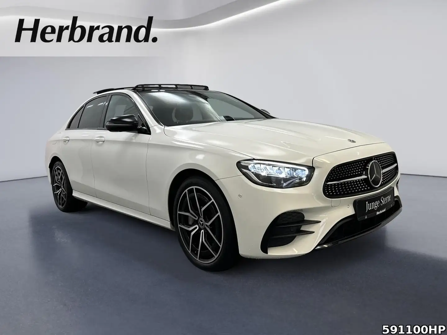 Mercedes-Benz E 300 e AMG Night Pano DISTRONIC 360° BURMESTER Weiß - 2