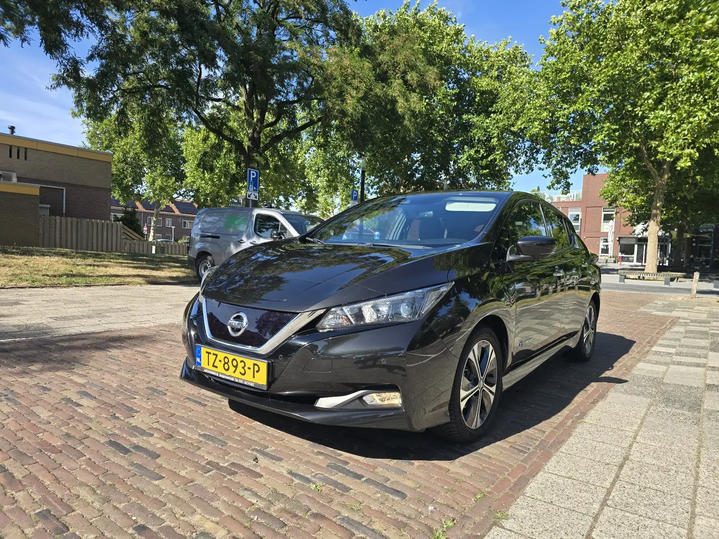 Nissan Leaf 40 kWh 2.ZERO Edition - 2
