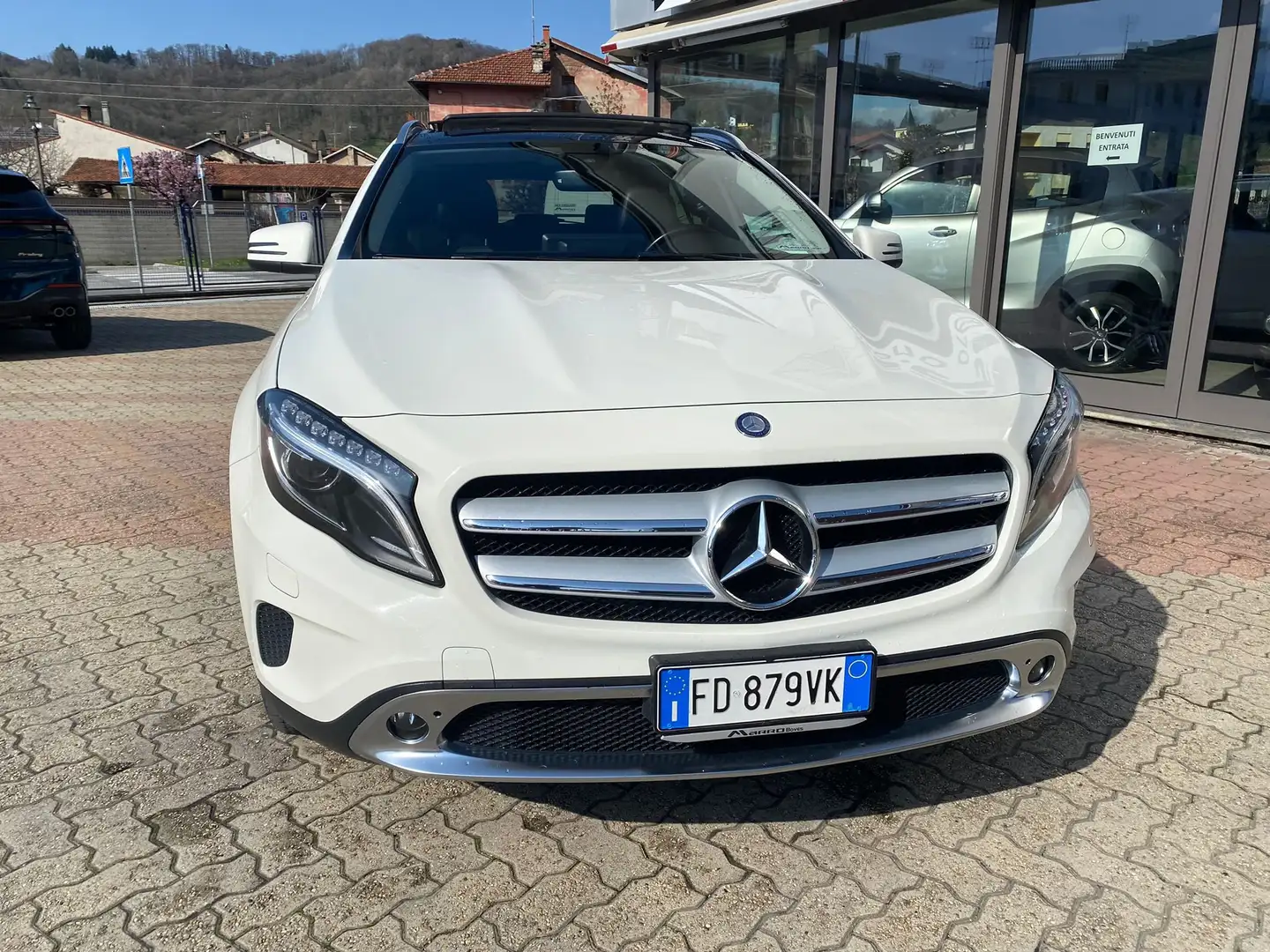 Mercedes-Benz GLA 200 Enduro TETTO APRIBILE-INTERNI IN PELLE-NAVI Blanc - 2