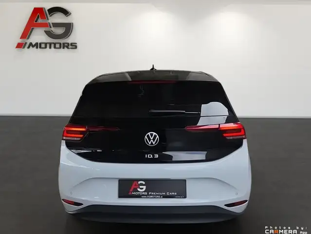Volkswagen ID.3 view 8