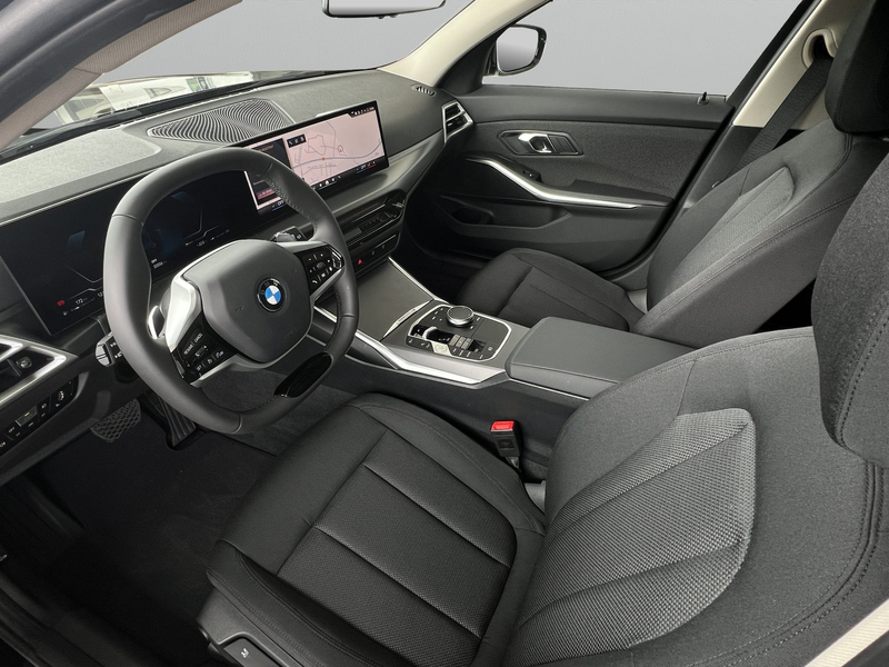 BMW 318 i NAVI LED Parkassistent Komfortzg. Tempomat — photo 6