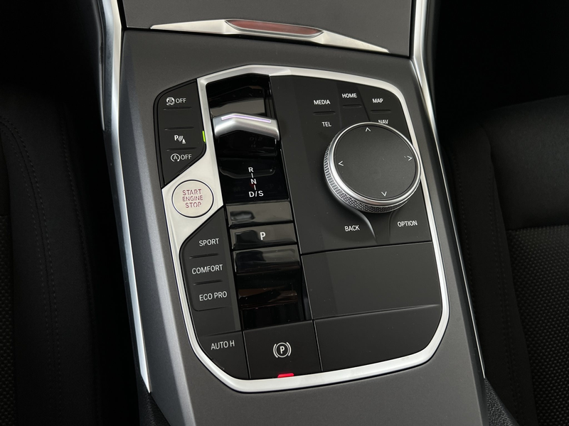 BMW 318 i NAVI LED Parkassistent Komfortzg. Tempomat — photo 9