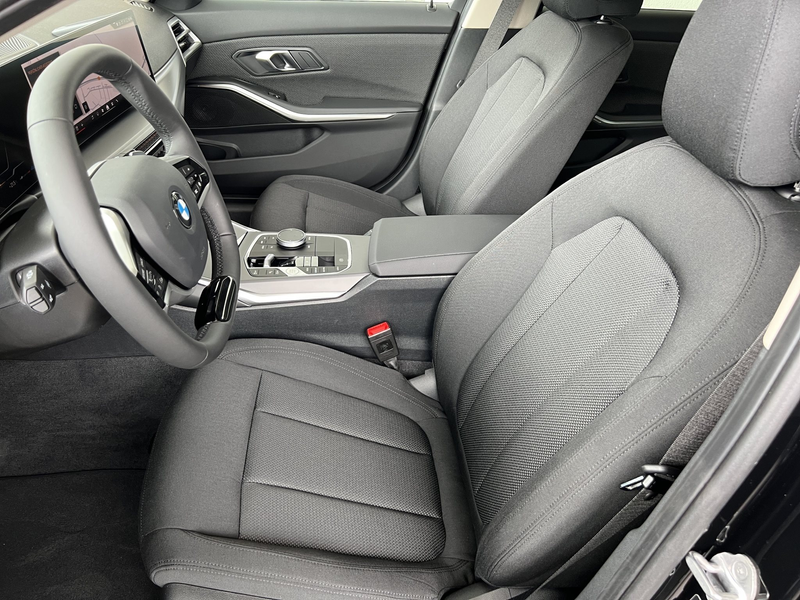 BMW 318 i NAVI LED Parkassistent Komfortzg. Tempomat — photo 8
