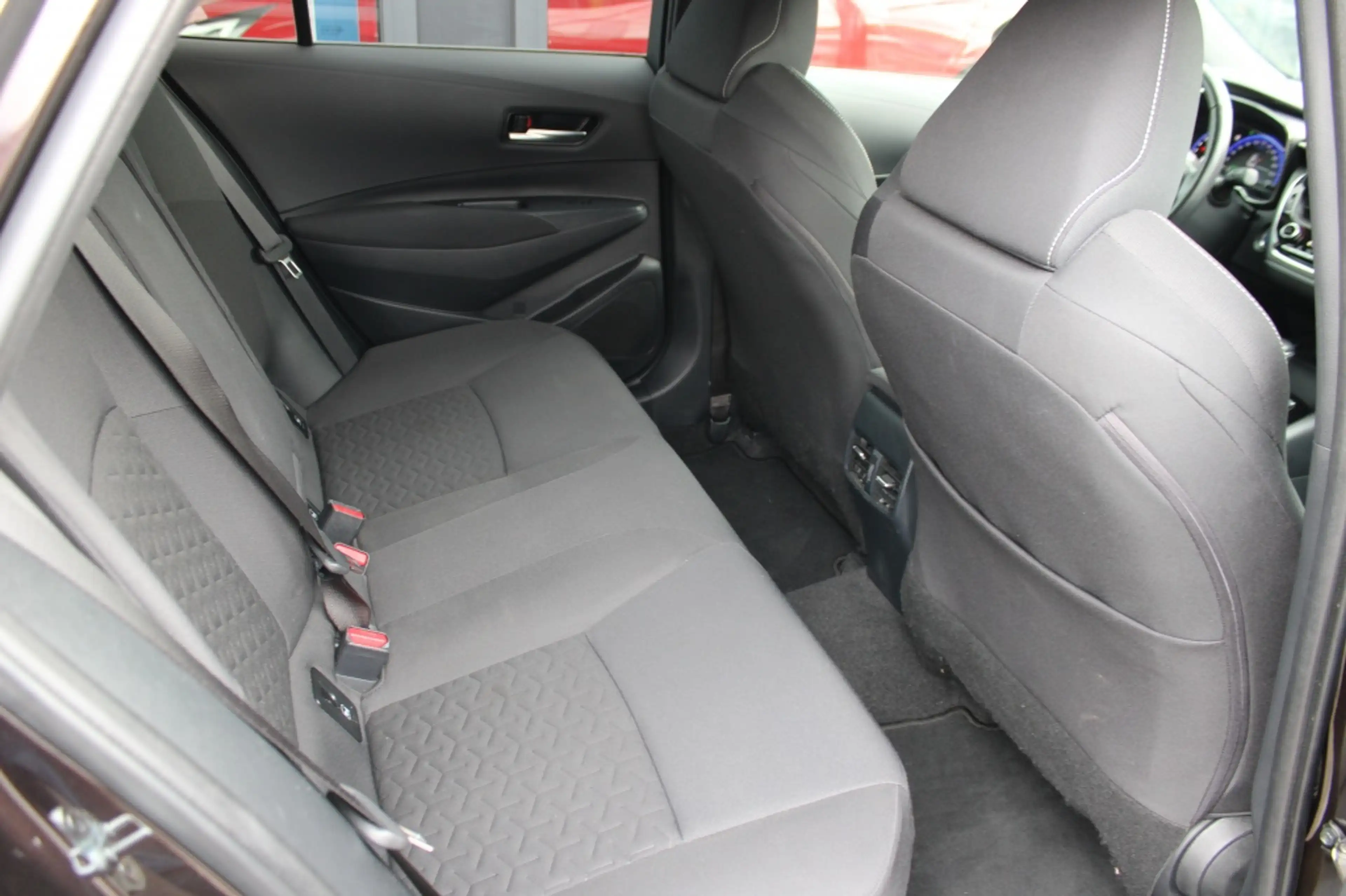 Suzuki Swace 1.8 Full Hybrid Select Automaat | CarPlay | Adapti — photo 6