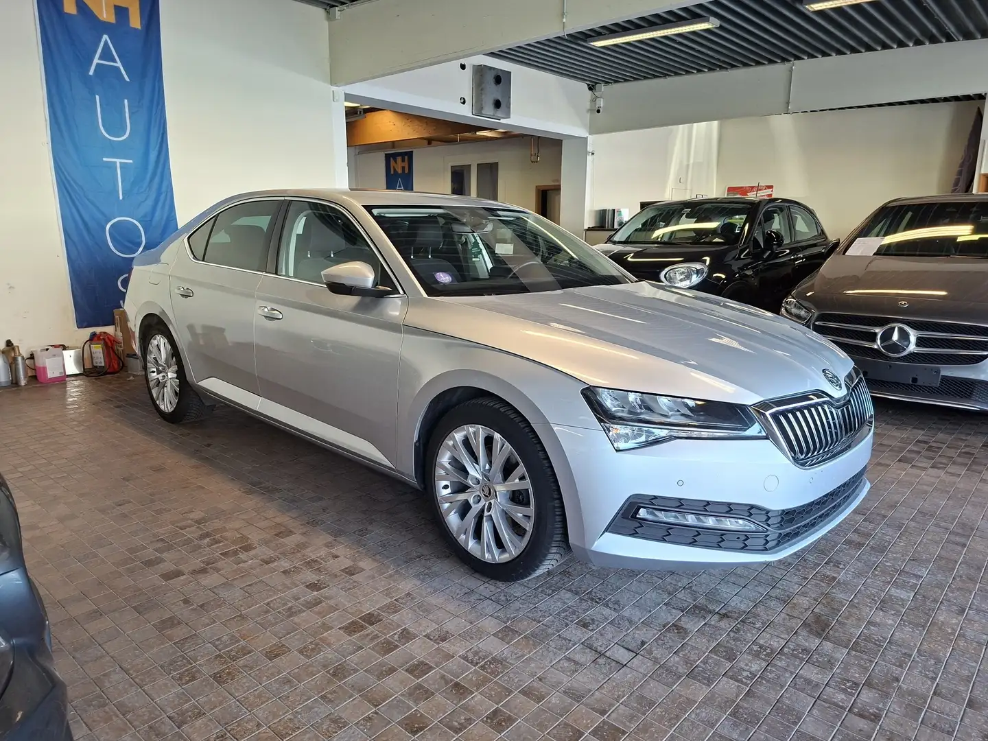 Skoda Superb 1.5 TSI ACT Ambition DSG Gris - 1