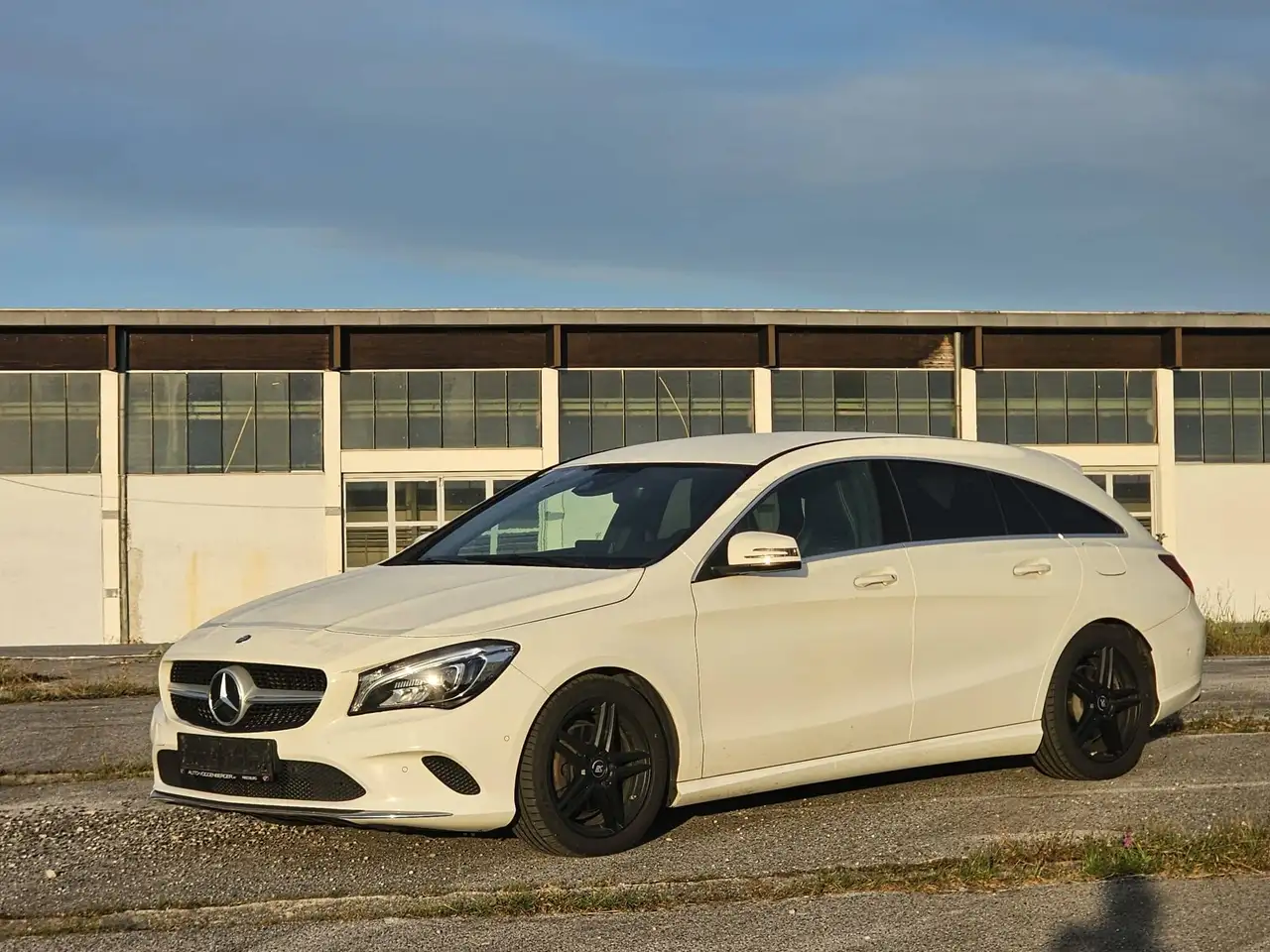 Mercedes-Benz CLA 200