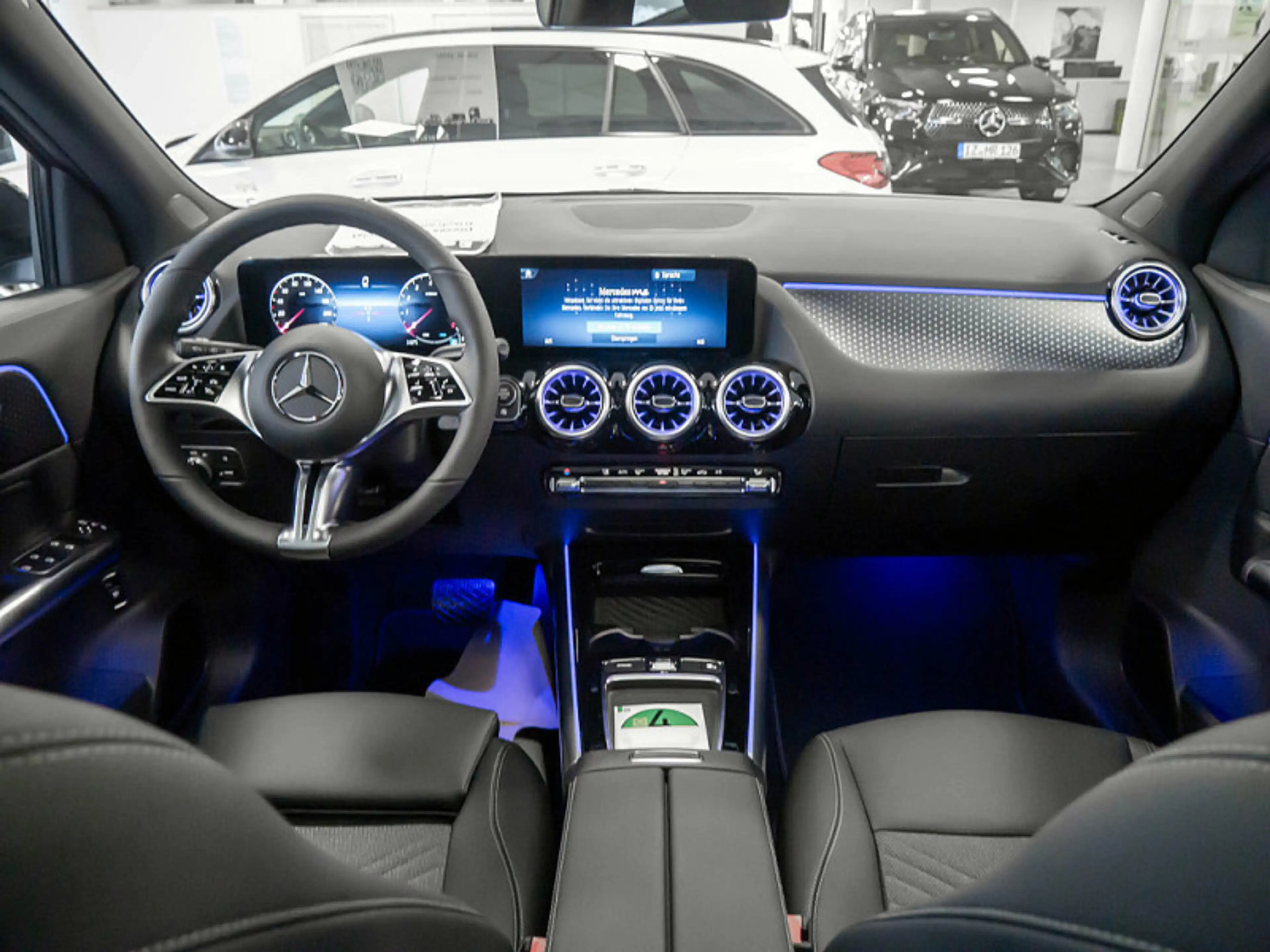 Mercedes-Benz GLA 200 NIGHT PROGRESSIVE MULTI 360 AHK DISTR — photo 7