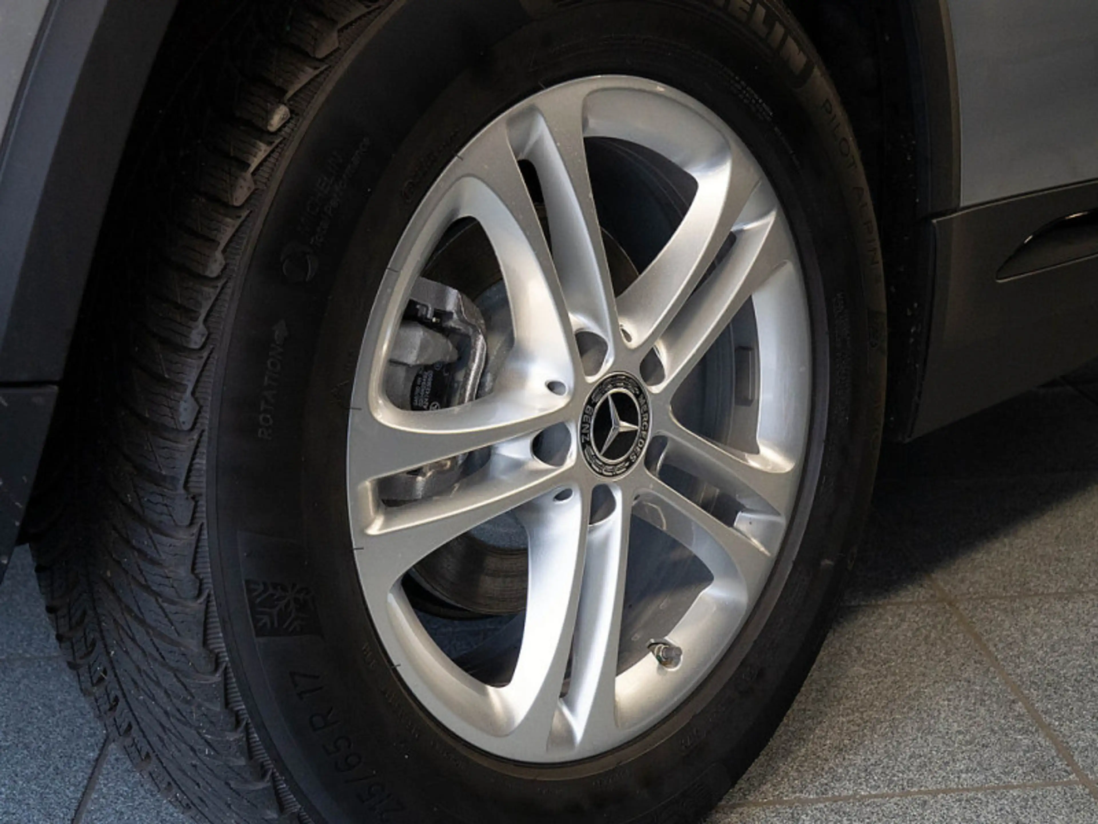 Mercedes-Benz GLA 200 NIGHT PROGRESSIVE MULTI 360 AHK DISTR — photo 10