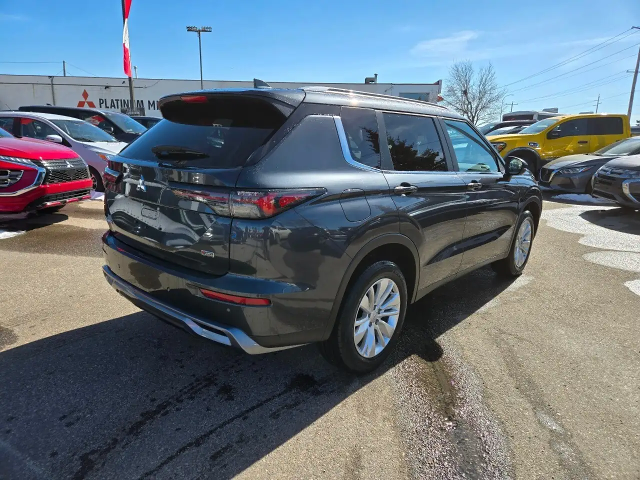 Mitsubishi Outlander снимка Mitsubishi Outlander