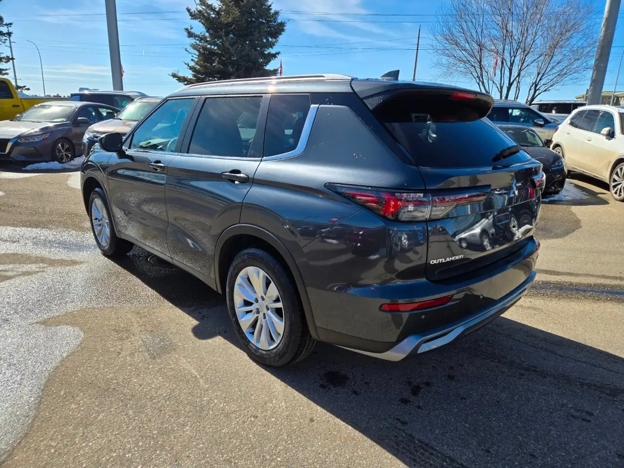Mitsubishi Outlander снимка Mitsubishi Outlander