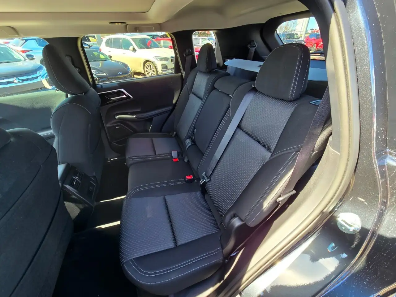 Mitsubishi Outlander снимка Mitsubishi Outlander