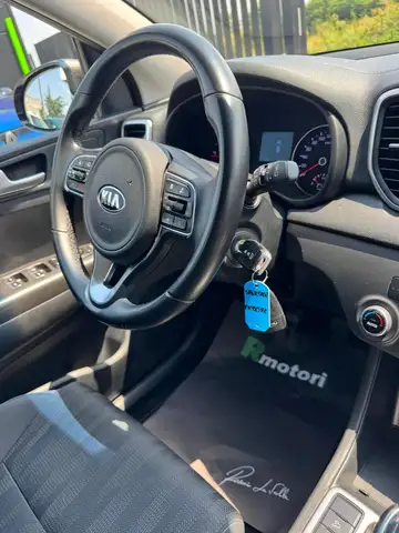 Kia Sportage view 3