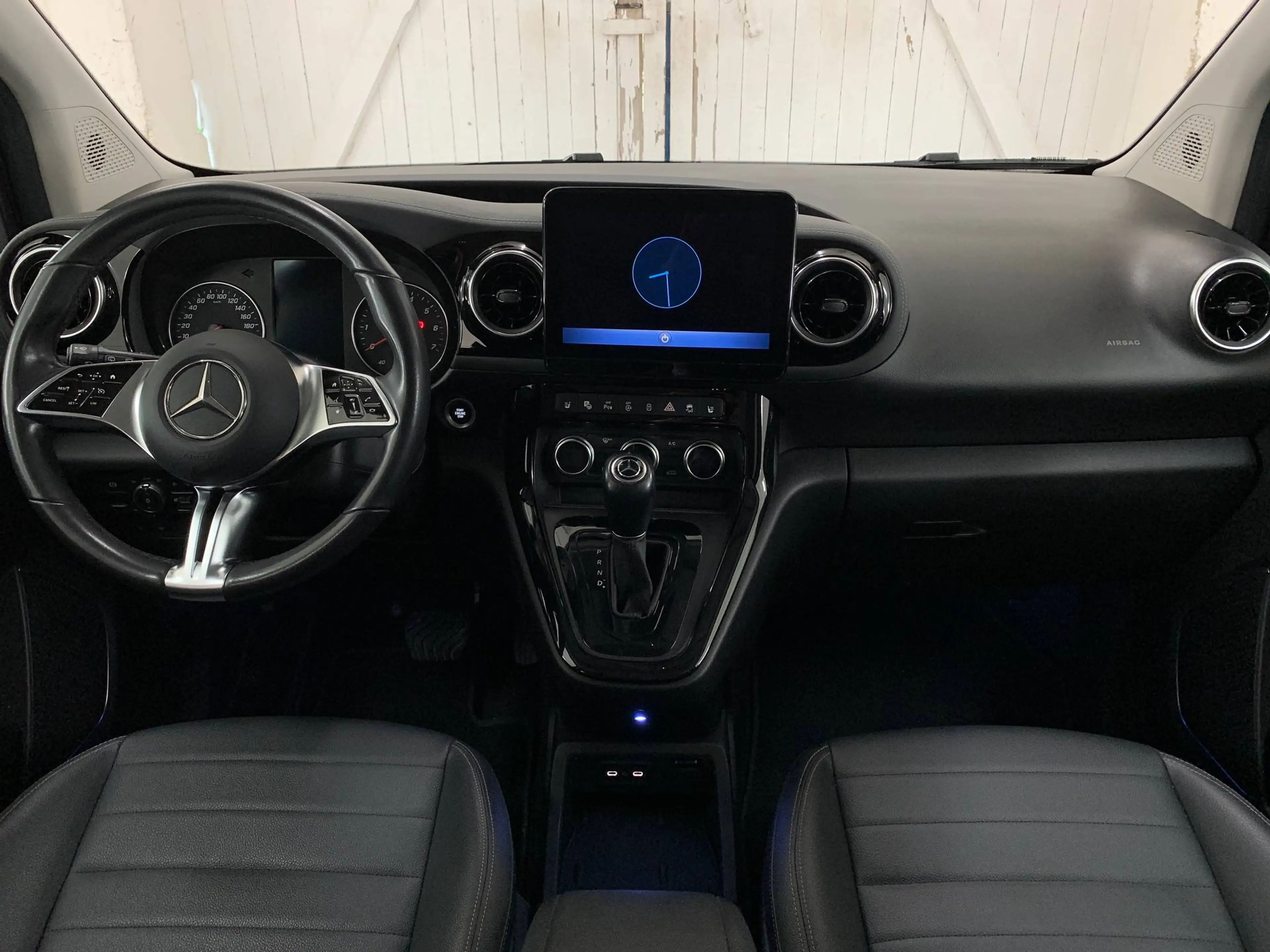 Mercedes-Benz T-Class 180 lang 1.HAND+WENIG-KM+ROLLSTUHLUMBAU+VOLL-LEDER — photo 12