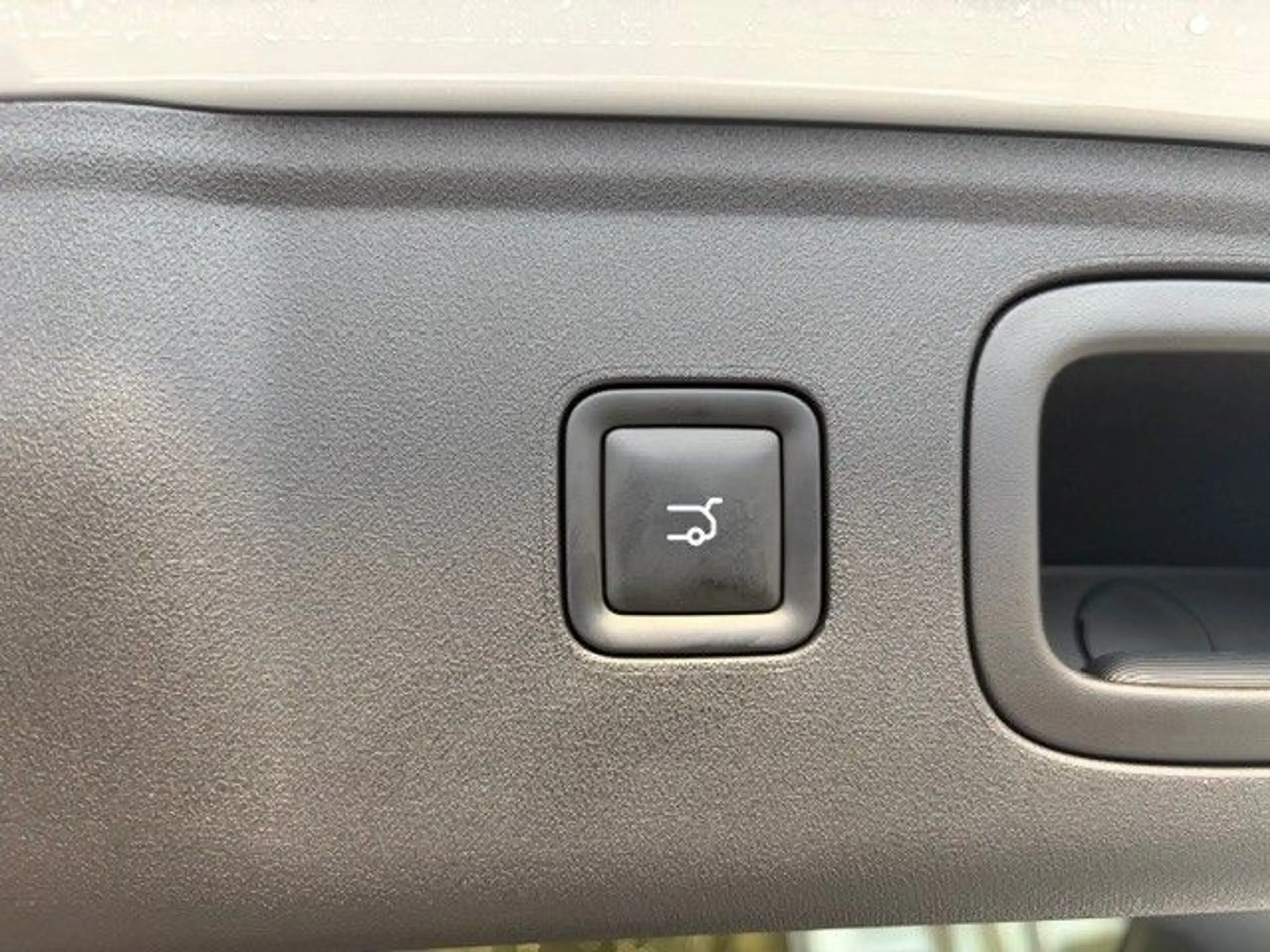 Leapmotor B10 Design Pro Max 67.1 kWh ACC LED Navi Pano LM — photo 9