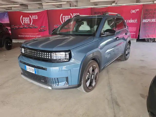 Fiat Grande Panda Hybrid La Prima