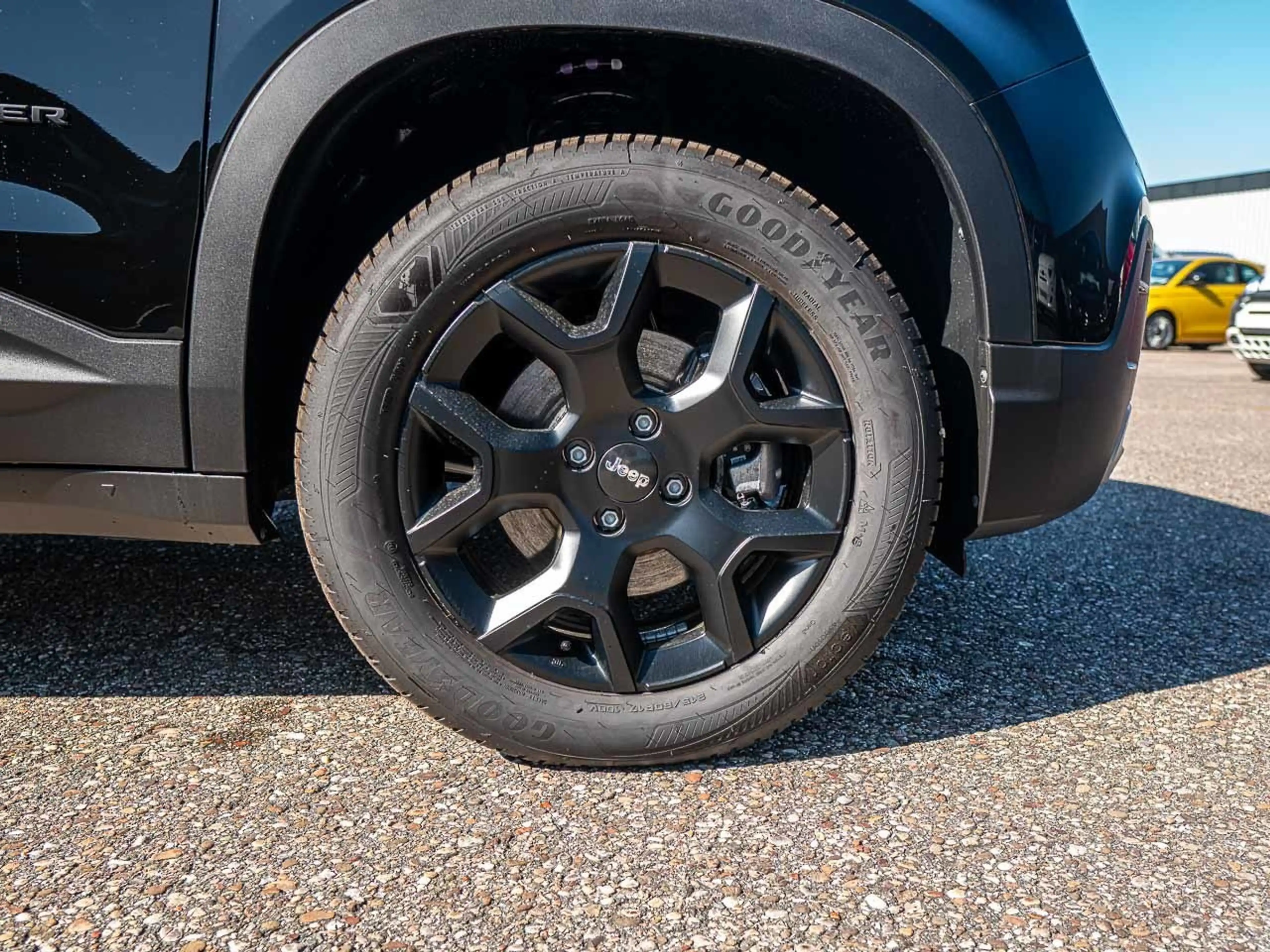 Jeep Avenger Hybrid Altitude — photo 14