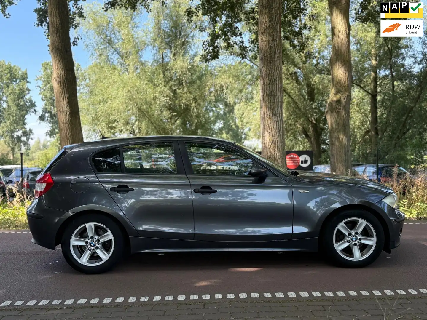 BMW 116 1-serie 116i AIRCO!5DEURS!APK!KOOPJE! Grijs - 1