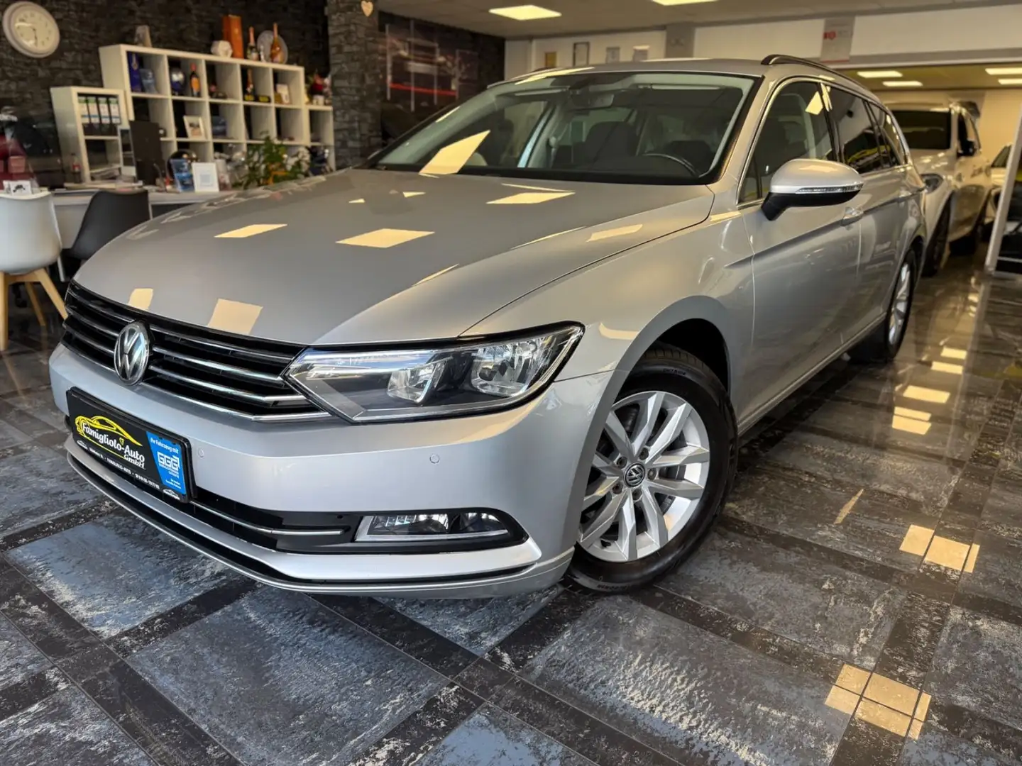 Volkswagen Passat Variant Comfortline BMT/Start-Stopp*Navi* Silber - 1