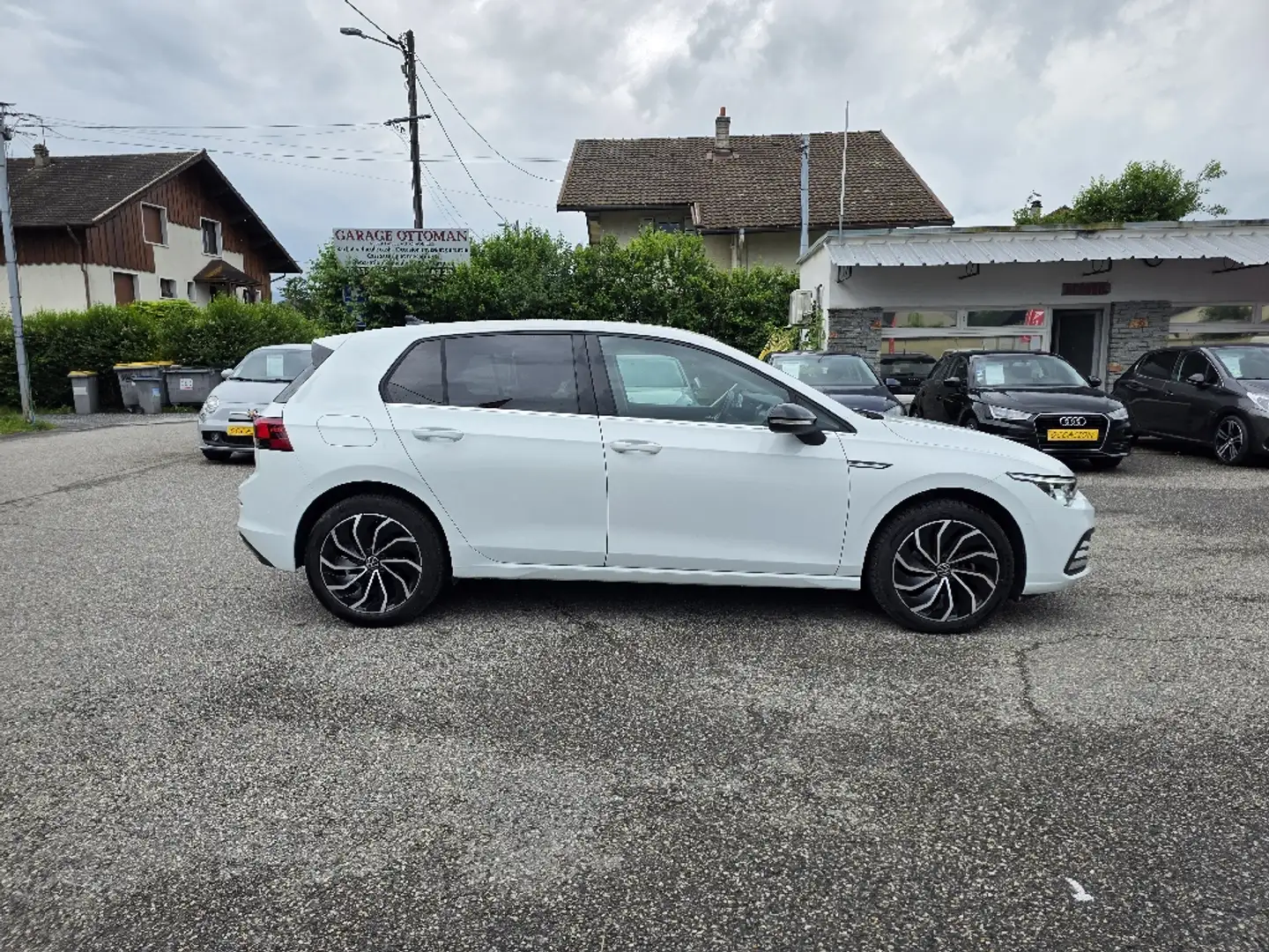 Volkswagen Golf 8 2.0 TDI 115cv Style 1st 33500 kms 1°main - 2