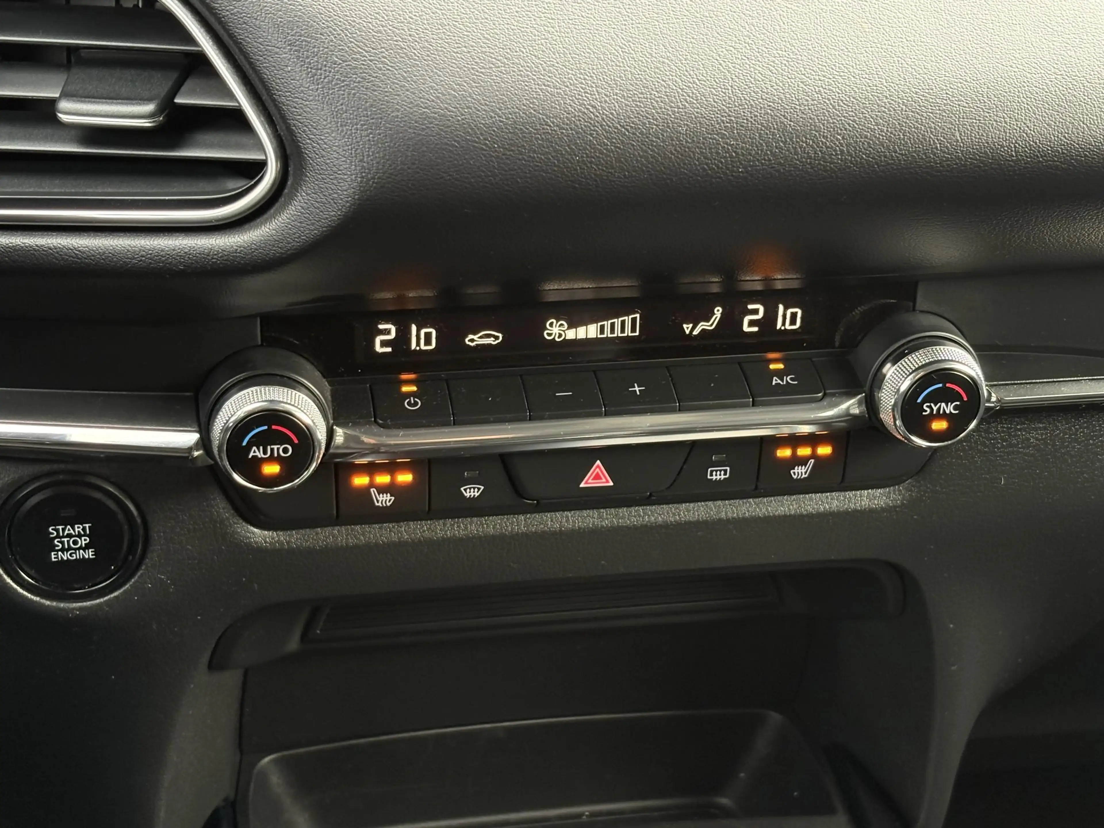 Mazda CX-30 2.0 e-SkyActiv-X M Hybrid 186pk Sportive AUTOMAAT/ — photo 40