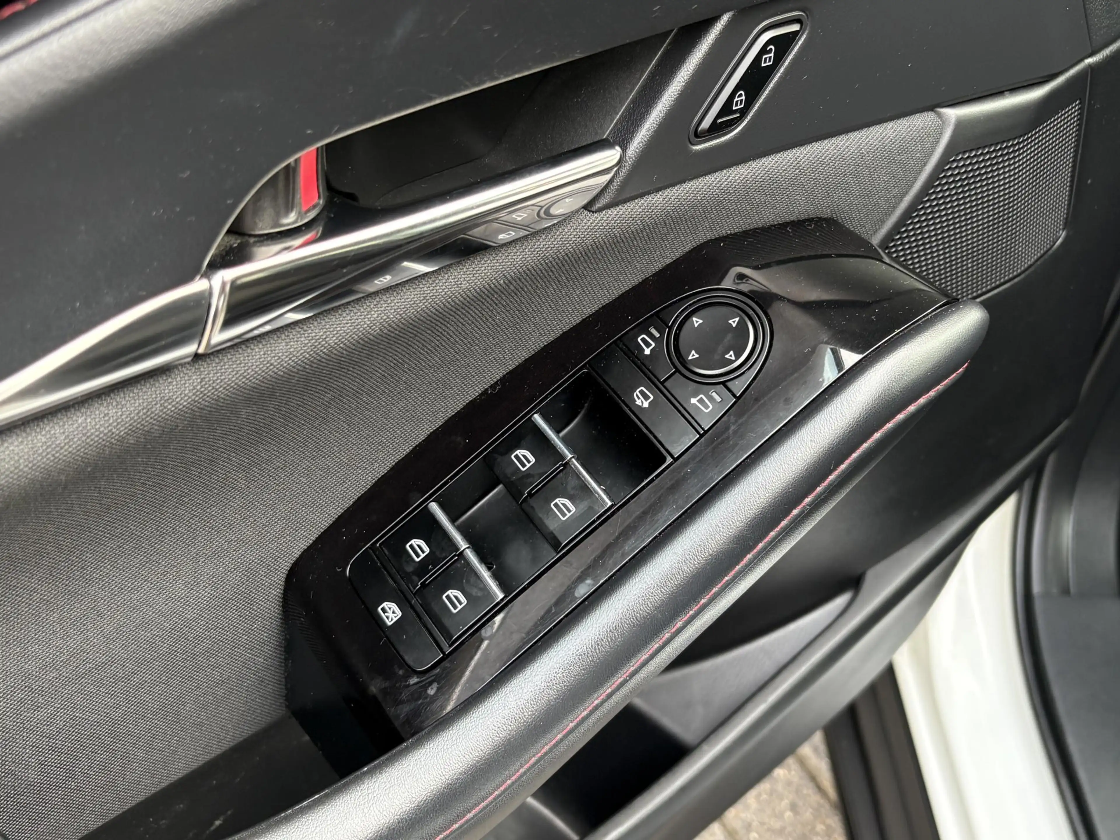 Mazda CX-30 2.0 e-SkyActiv-X M Hybrid 186pk Sportive AUTOMAAT/ — photo 42
