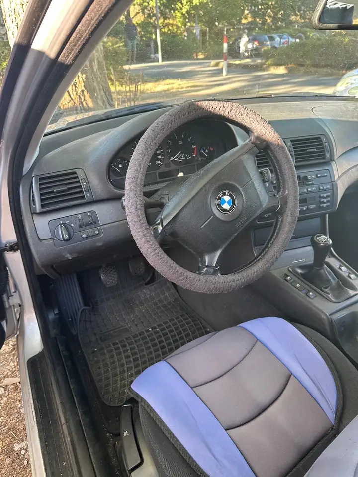 BMW 318i, foto 11