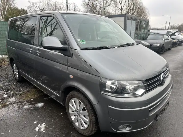 Volkswagen T5 Multivan 2,0 TDI HIGHLINE AUTOMATIK LEDER NAVI STANDHEIZUNG