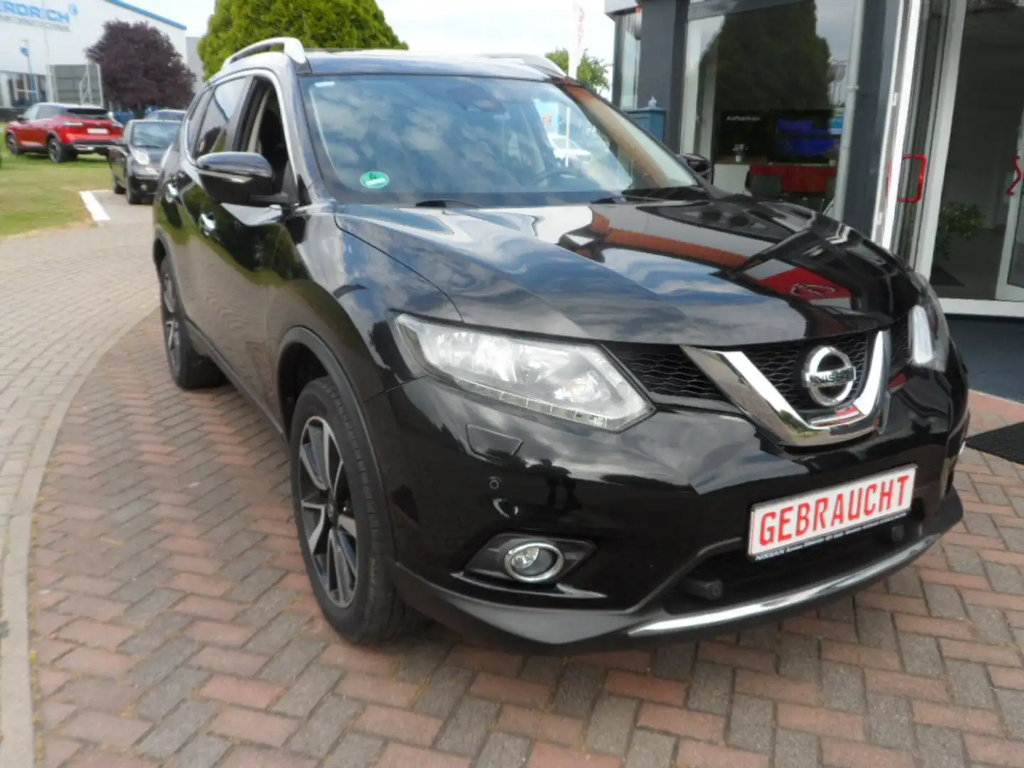 Nissan X-Trail N-Vision  4X4 Schwarz - 1
