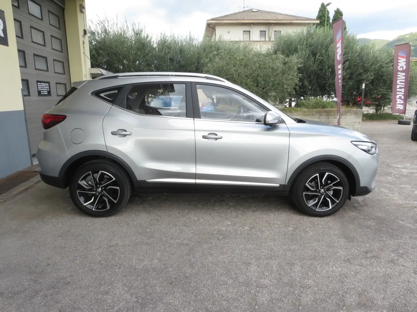 MG ZS 1.5 Luxury km 38.000. NESSUN VINCOLO FINANZIARIO. Argento - 2