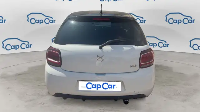 DS Automobiles DS 3 view 3