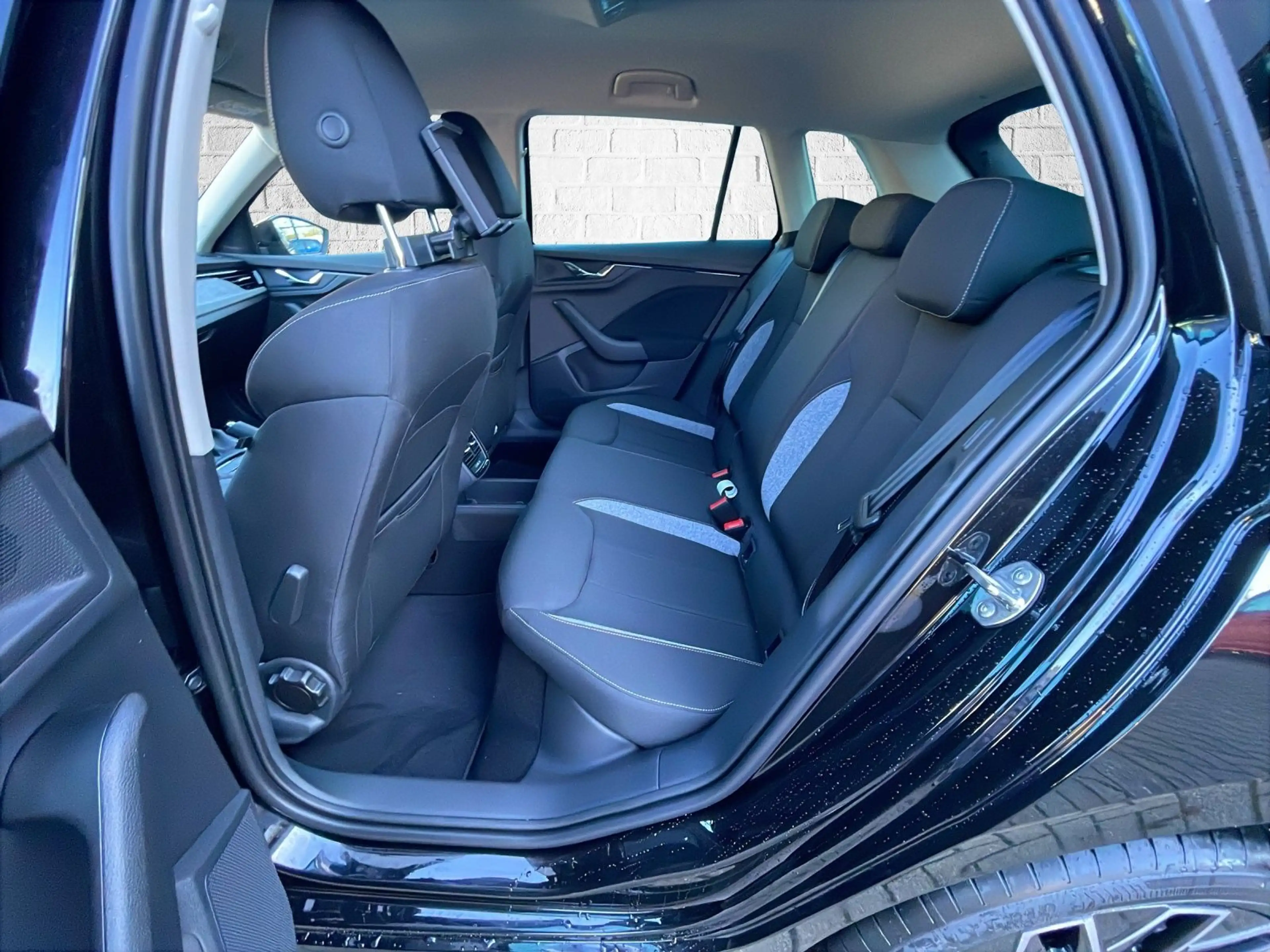 Skoda Kamiq 1.0 TSI DSG Automatik - Tour — photo 12