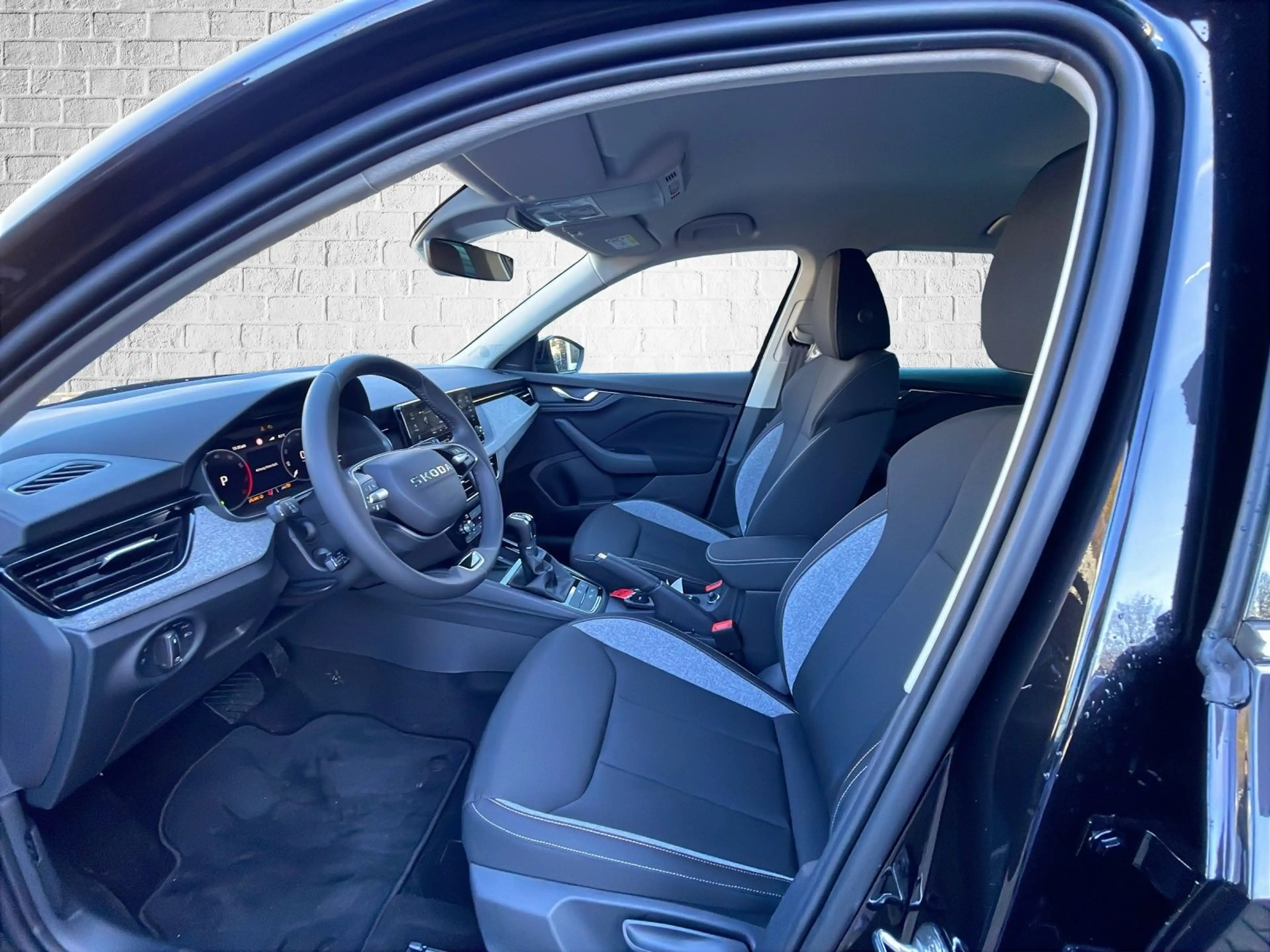 Skoda Kamiq 1.0 TSI DSG Automatik - Tour — photo 9
