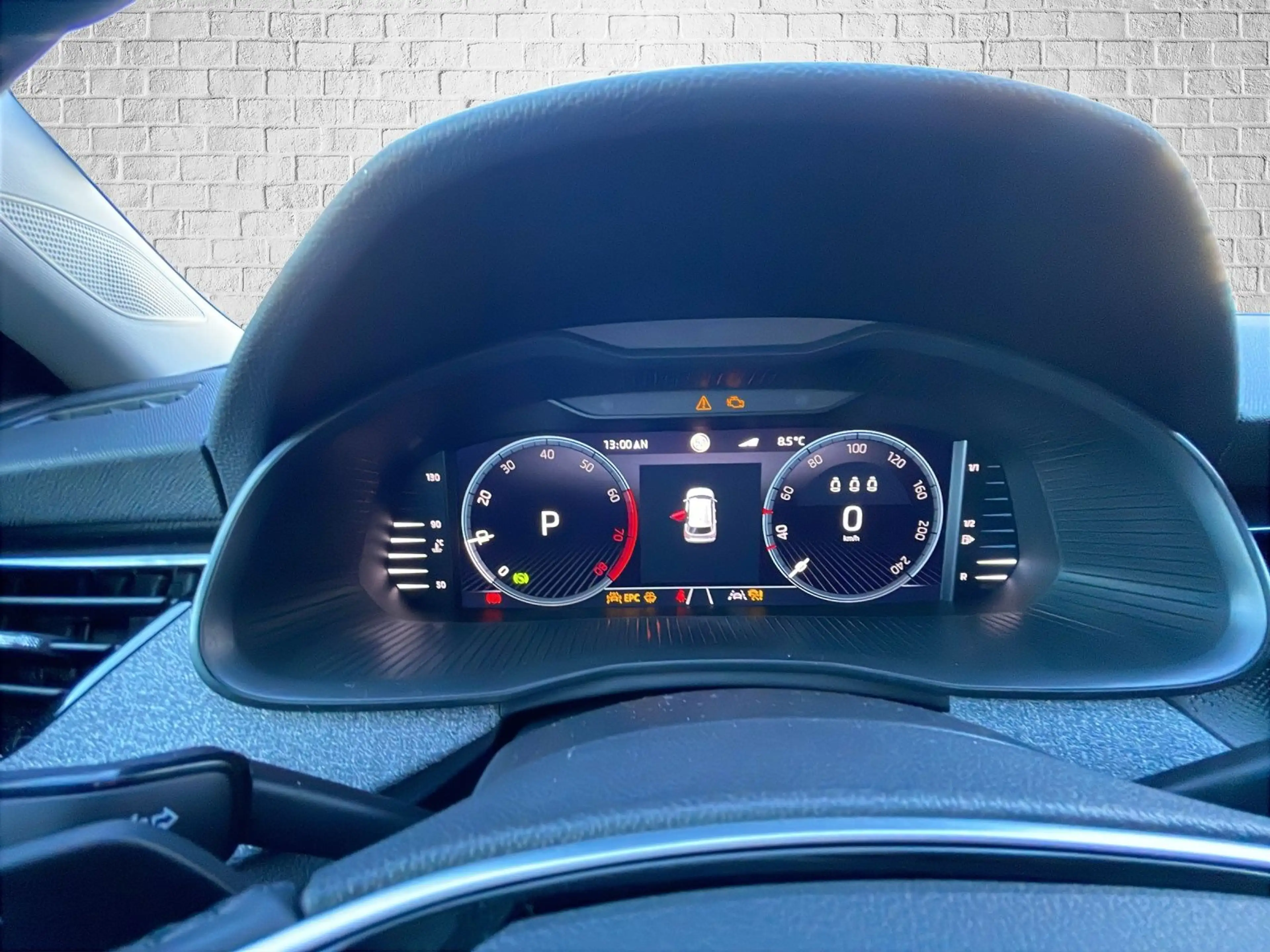 Skoda Kamiq 1.0 TSI DSG Automatik - Tour — photo 11