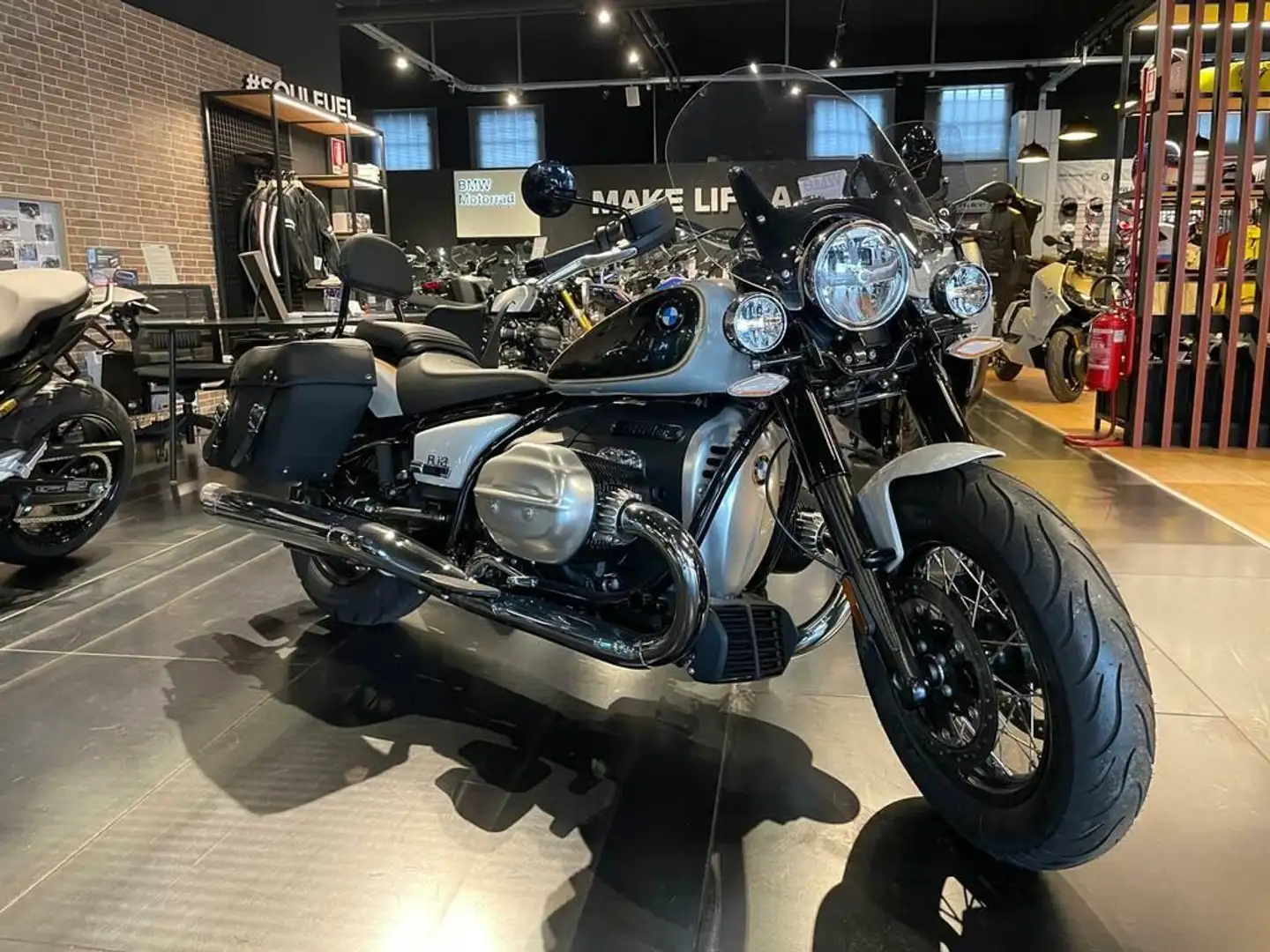 BMW R 18 Classic s/first edition Abs Bianco - 1