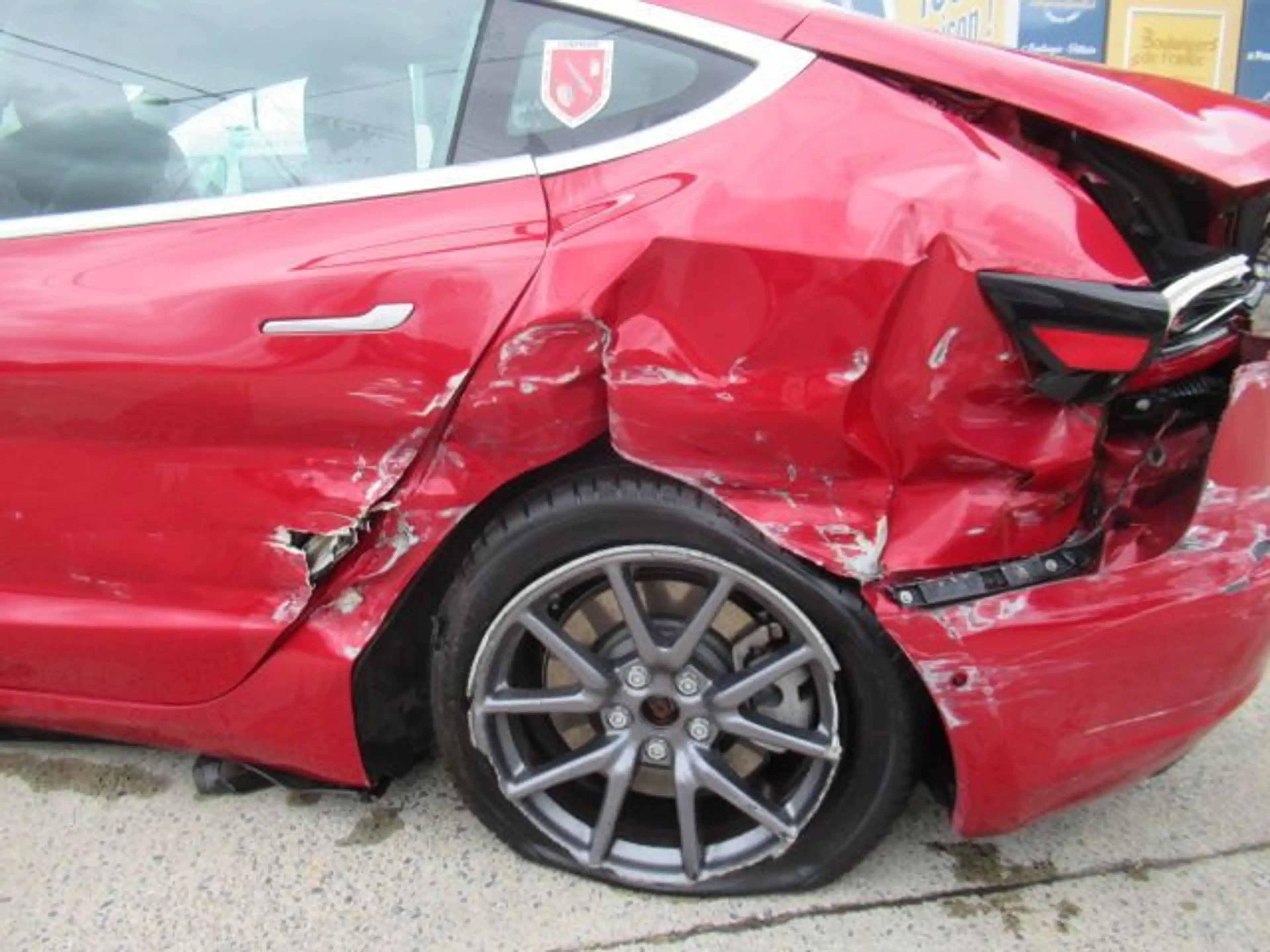 Tesla Model 3 — photo 11