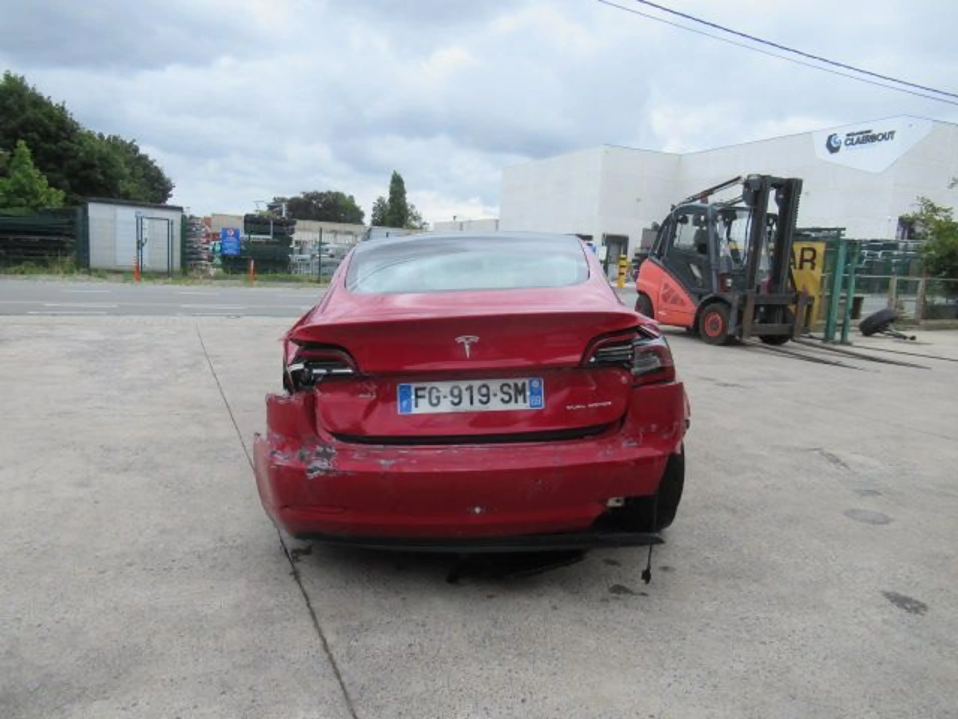 Tesla Model 3 — photo 6