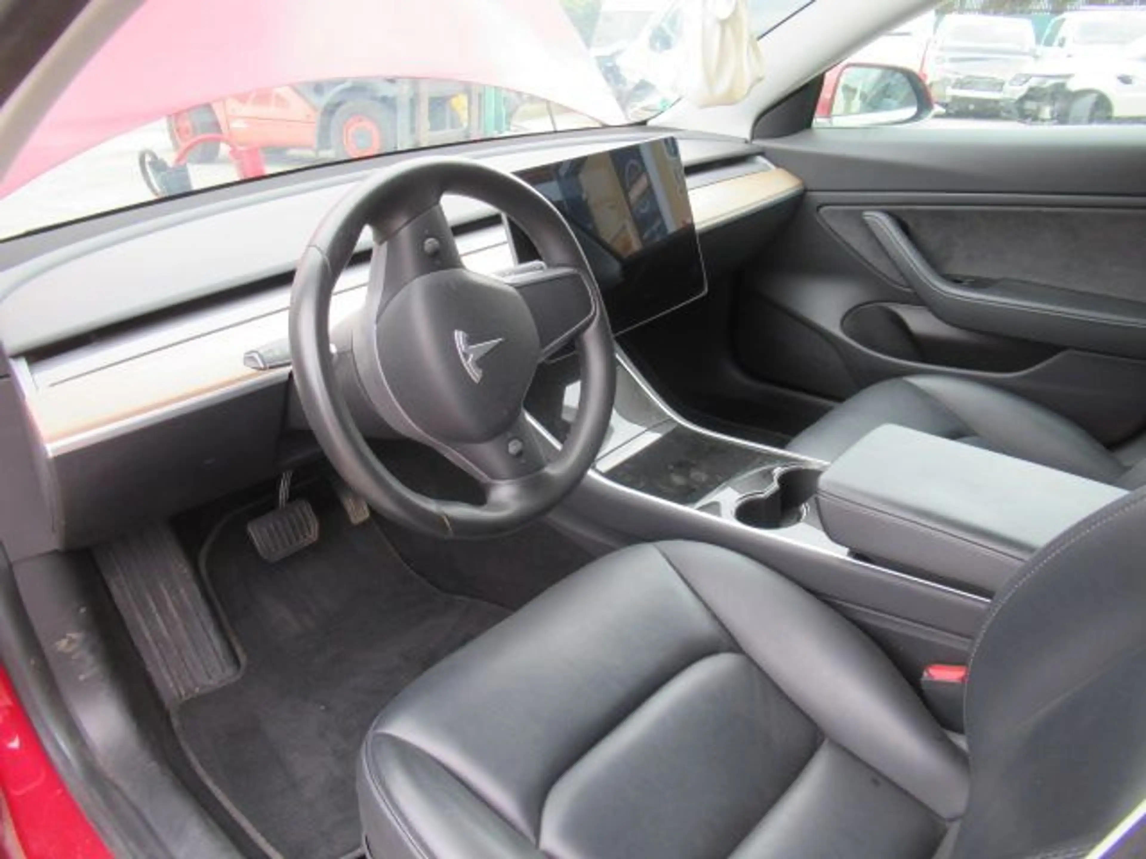 Tesla Model 3 — photo 12