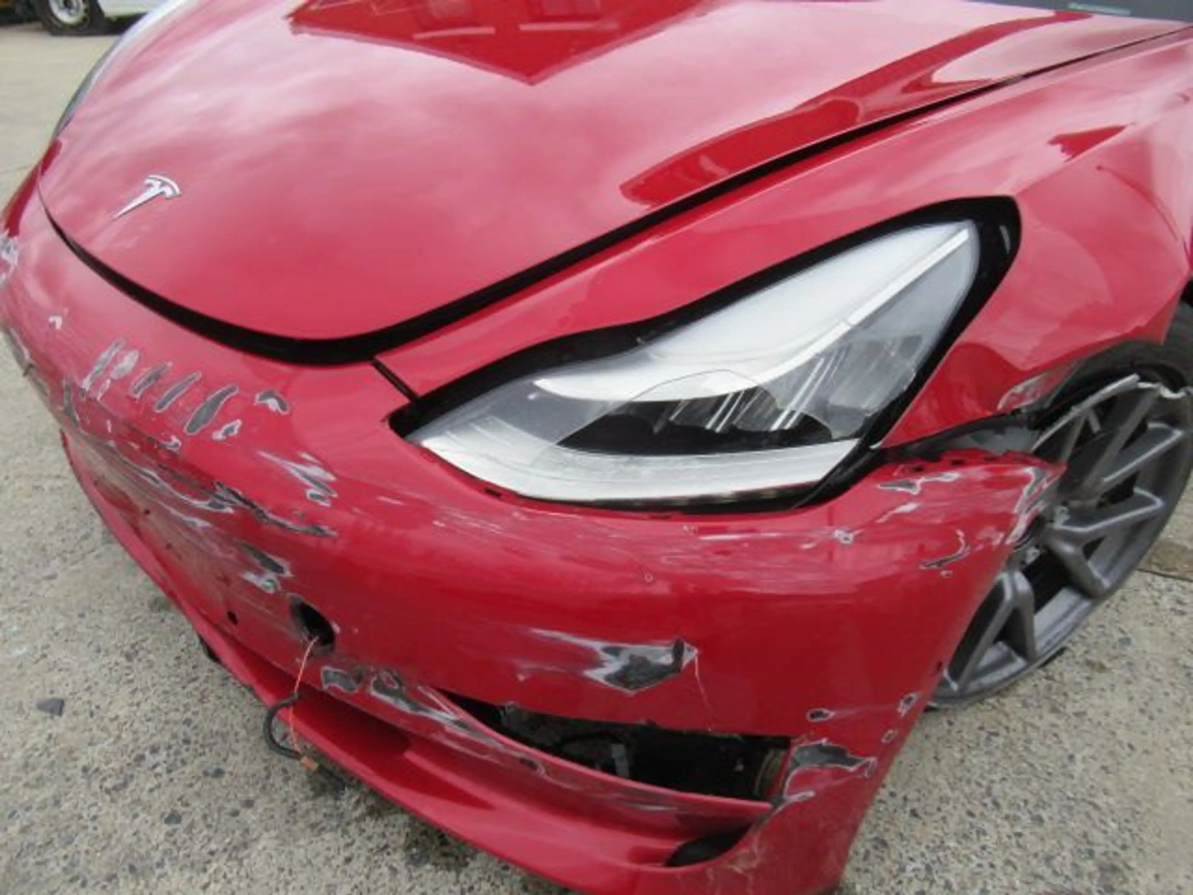 Tesla Model 3 — photo 9