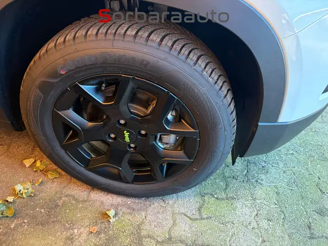Jeep Avenger view 10