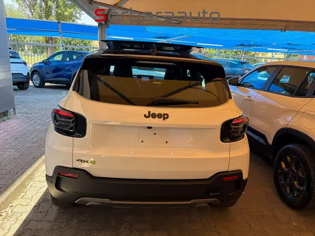 Jeep Avenger view 4