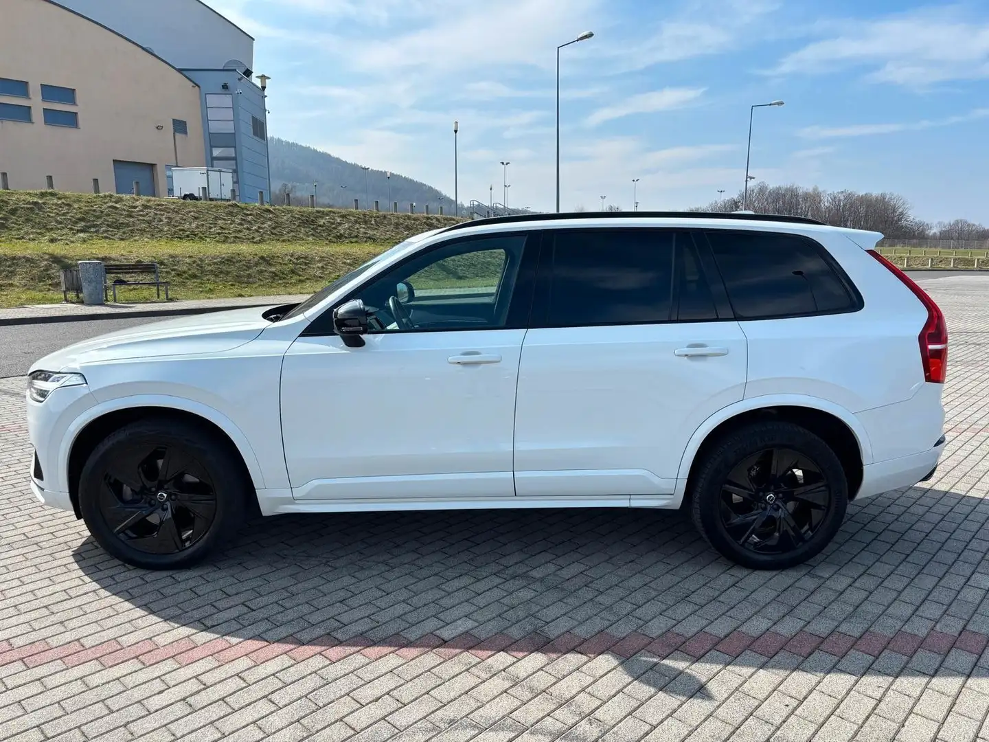 Volvo XC90 R Design AWD Leder Navi LED Kamera Weiß - 2