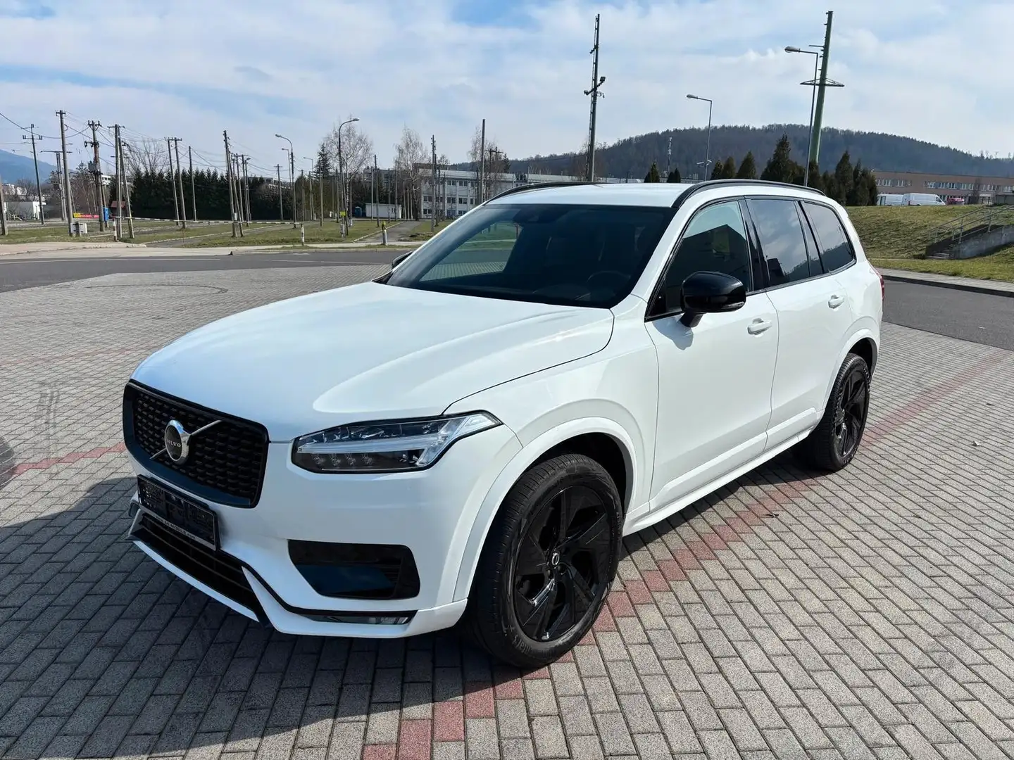 Volvo XC90 R Design AWD Leder Navi LED Kamera Weiß - 1