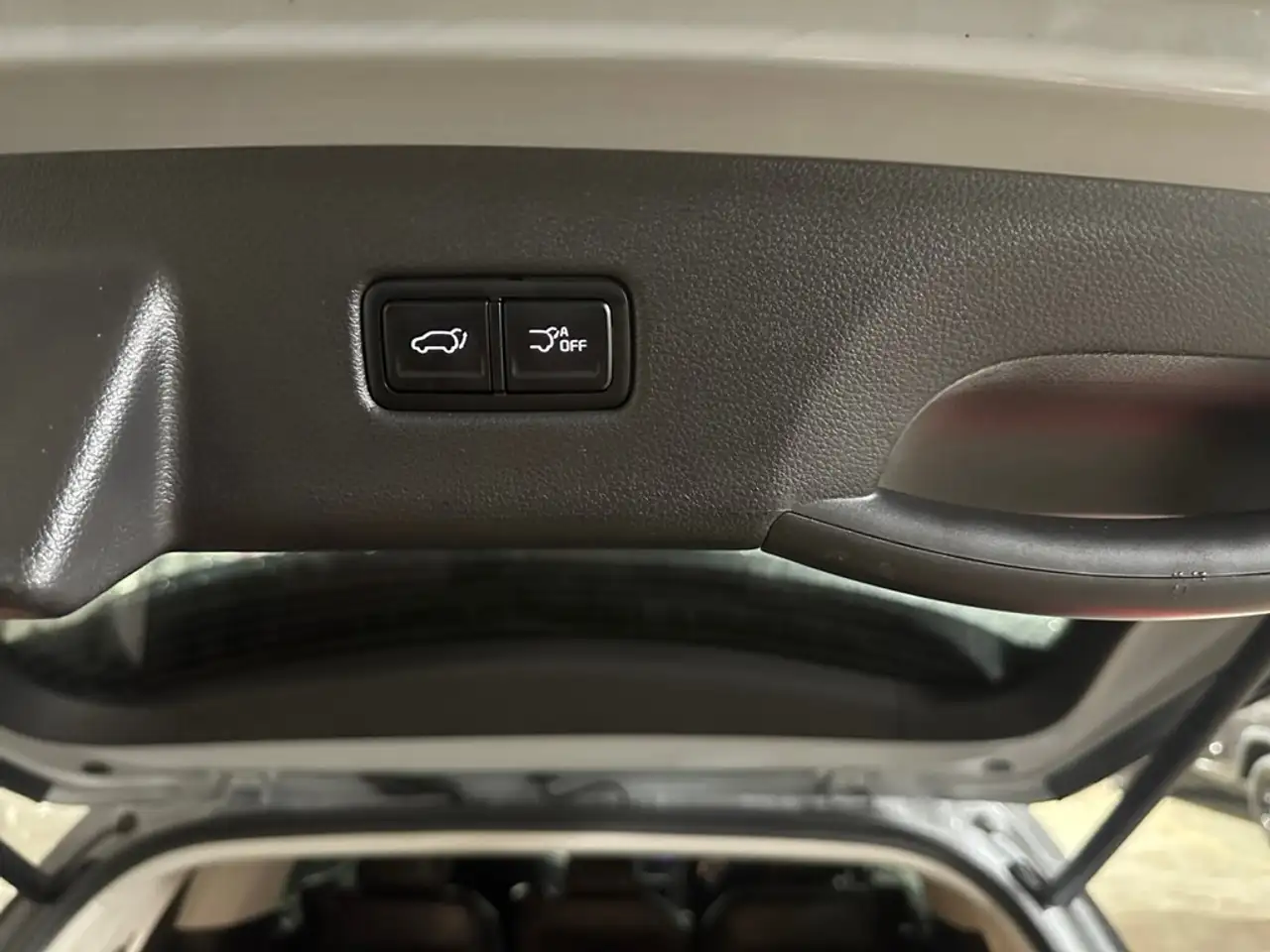 Kia Carnival снимка Kia Carnival