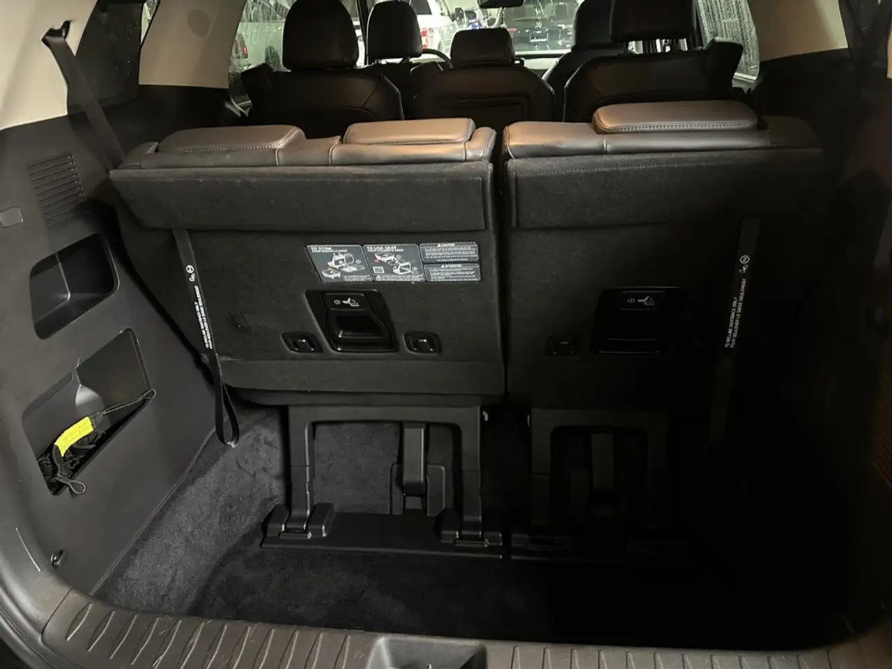 Kia Carnival снимка Kia Carnival