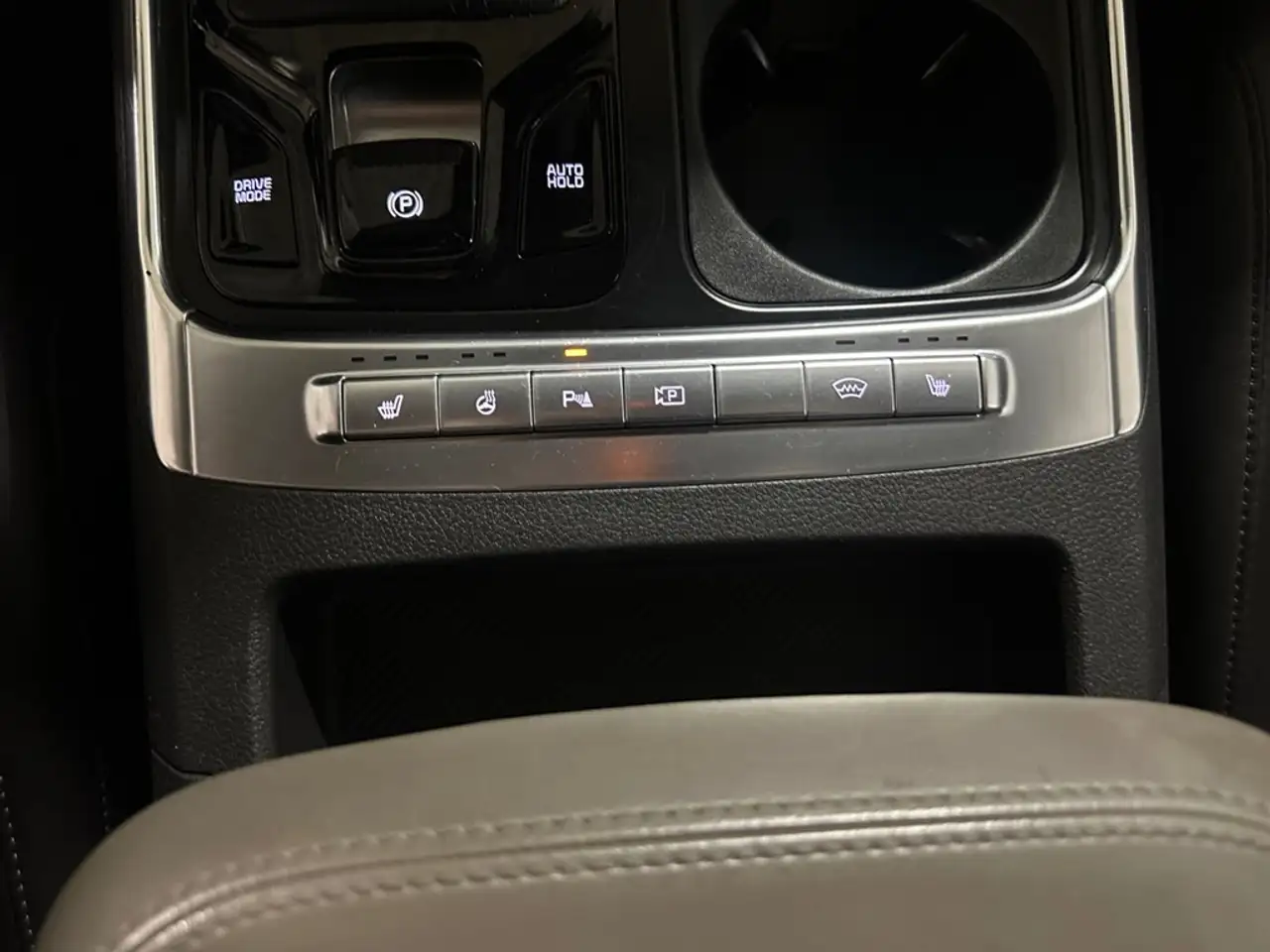 Kia Carnival снимка Kia Carnival