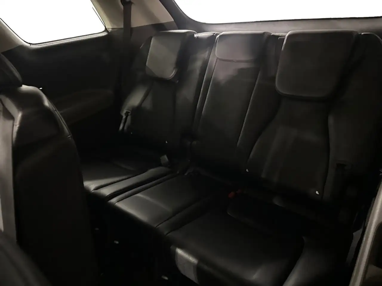 Kia Carnival снимка Kia Carnival