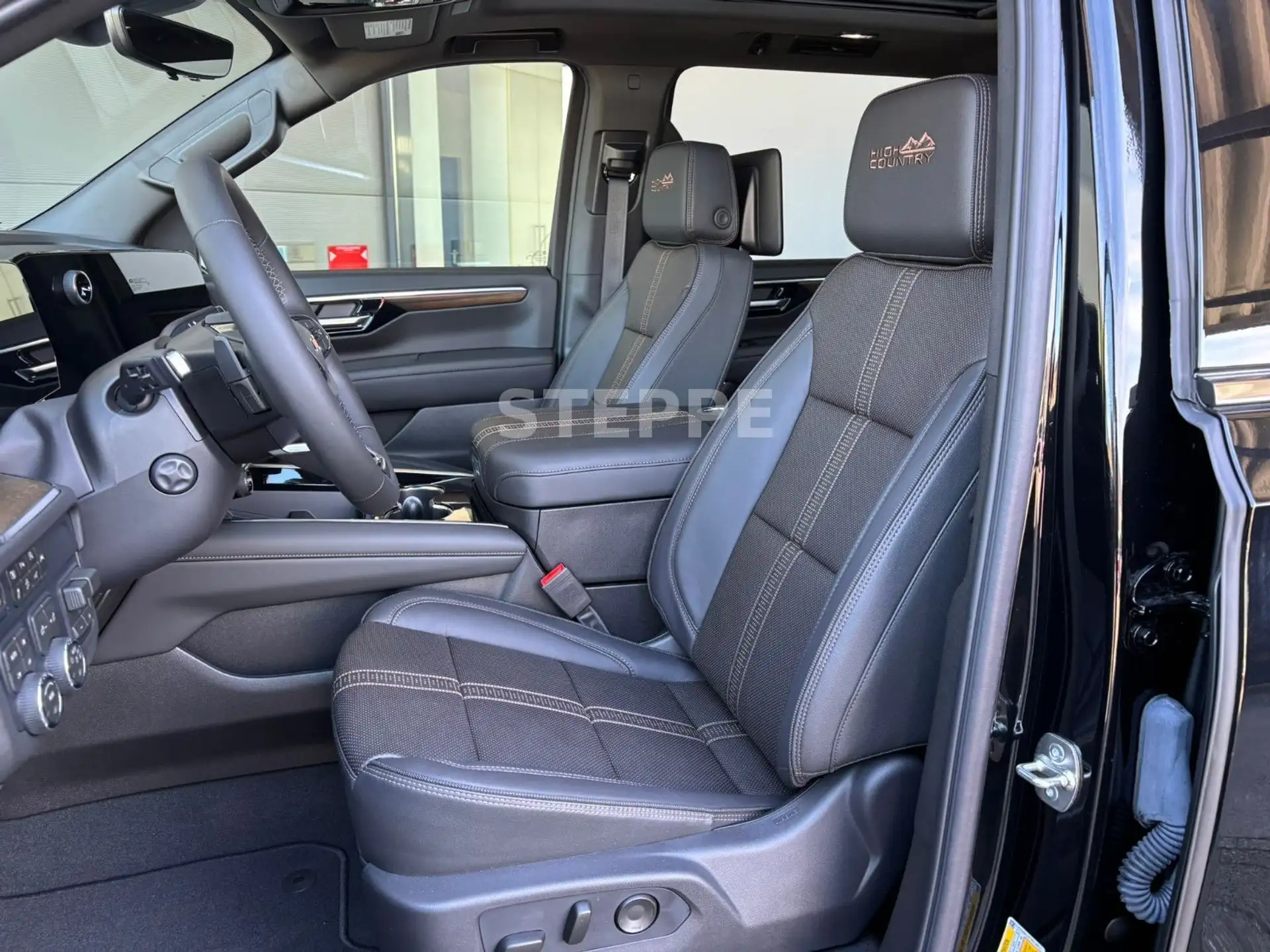 쉐보레 Chevrolet Suburban 2026 검정 사진 8