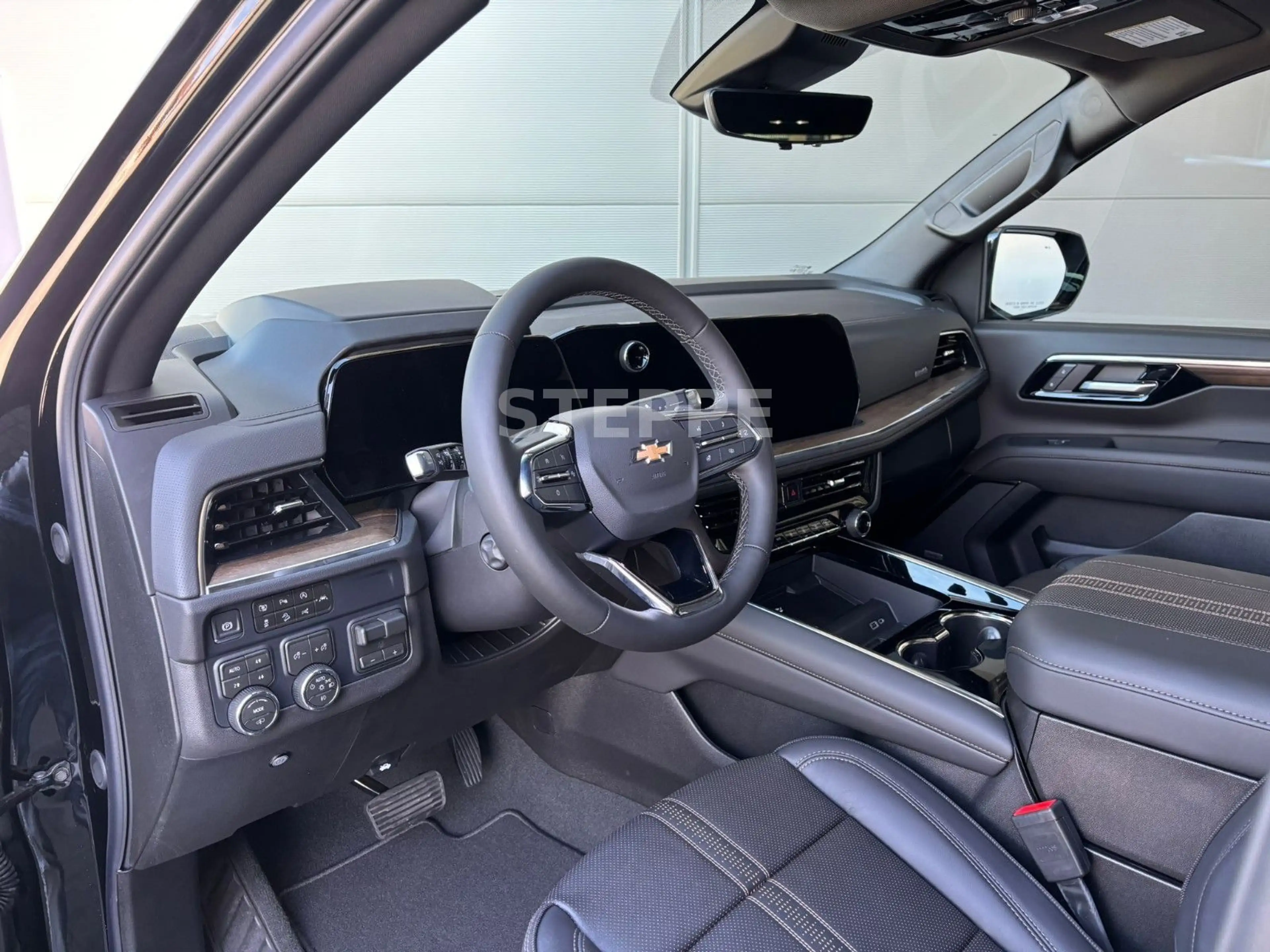 Chevrolet Suburban MY26 Suburban 6,2 High Country AHK 22" Luftfed. — photo 7