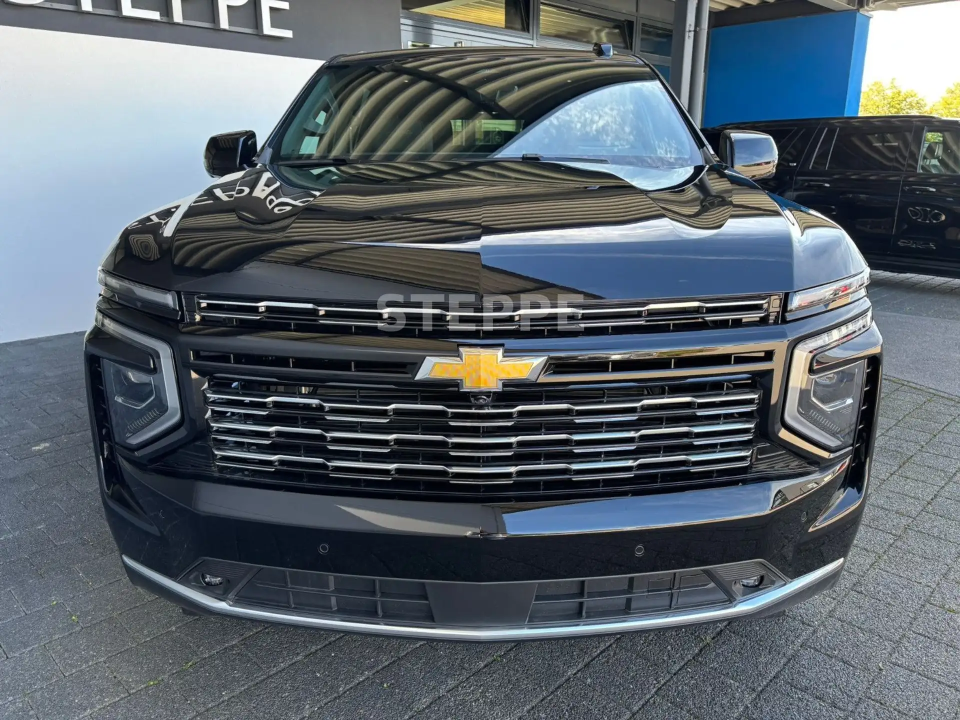 쉐보레 Chevrolet Suburban 2026 검정 사진 2