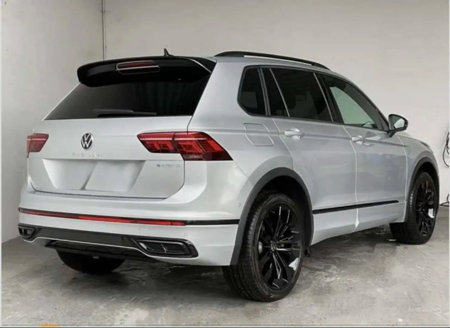 Volkswagen Tiguan 1,4 TSi R-Line DSG - 2